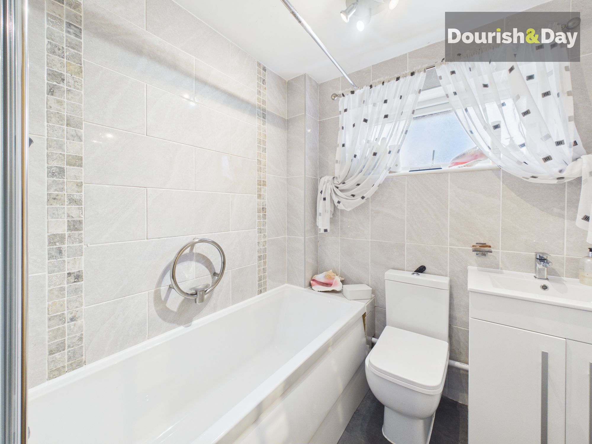 4 bed semi-detached house for sale in Oldfields Crescent, Great Haywood, ST18 - Property Image 14
