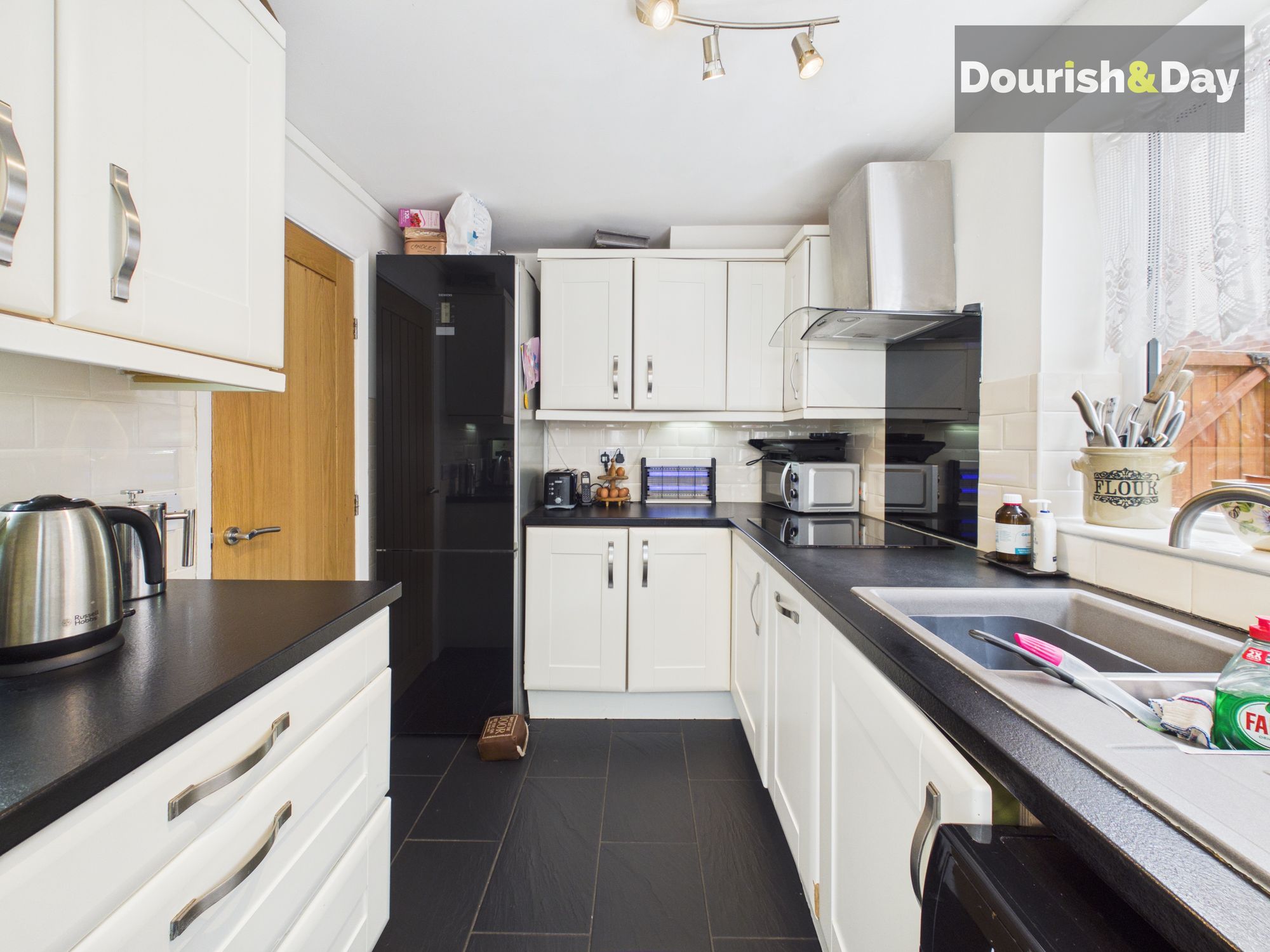 4 bed semi-detached house for sale in Oldfields Crescent, Great Haywood, ST18 - Property Image 9