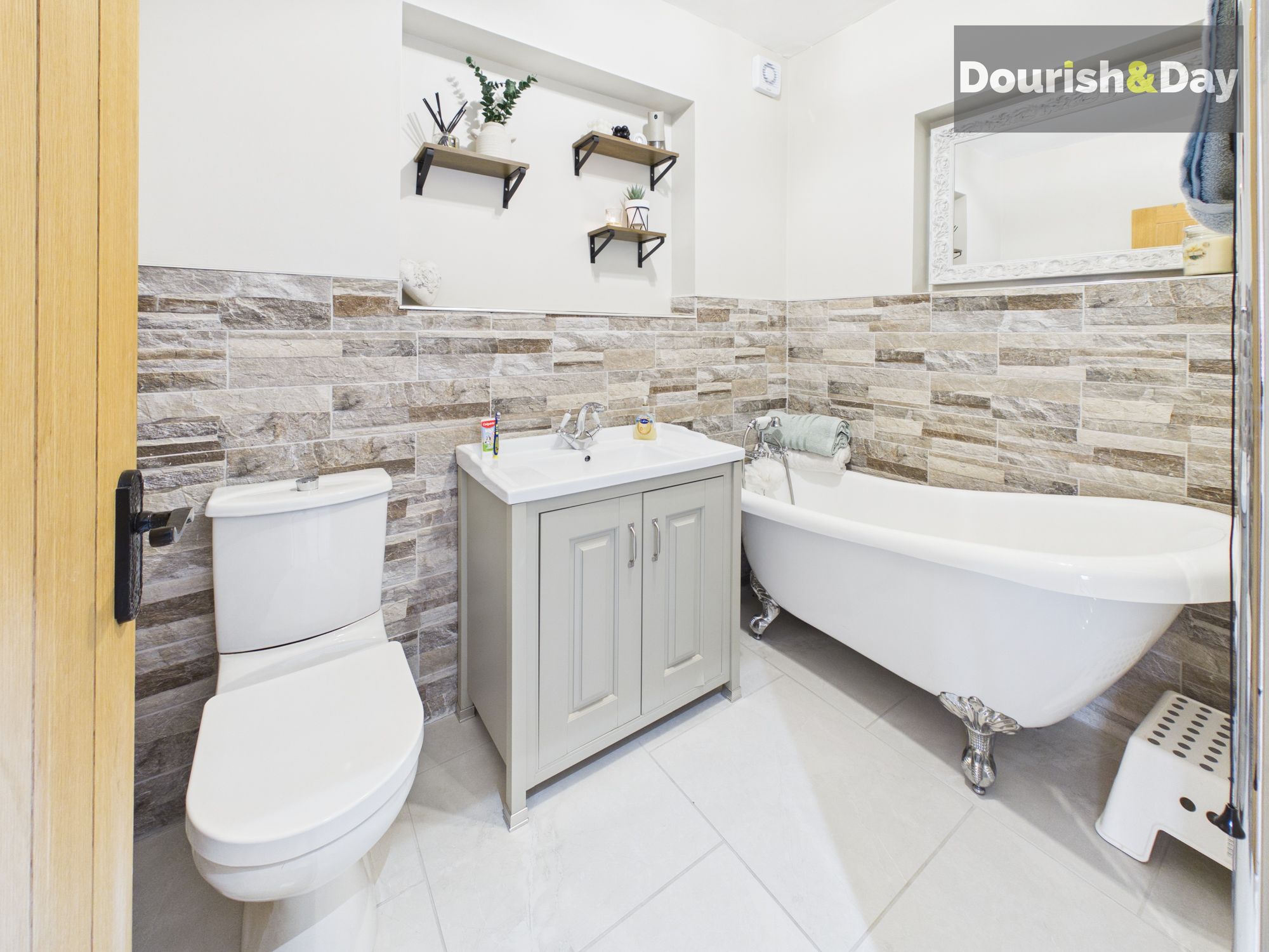 4 bed semi-detached house for sale in Noose Lane, Willenhall, WV13 - Property Image 17