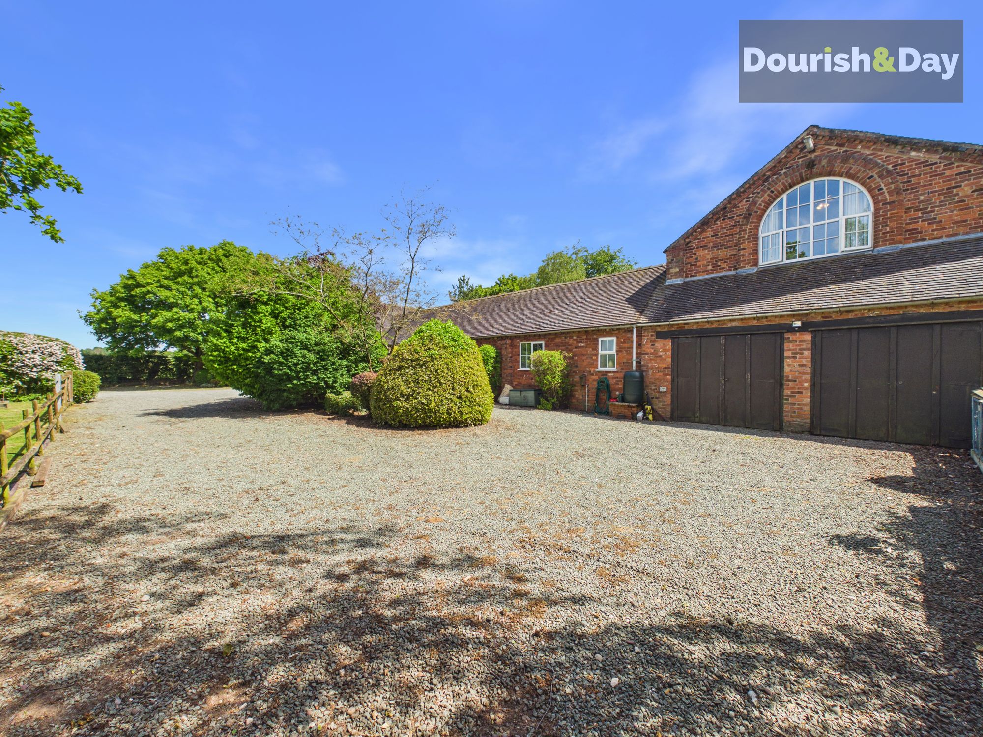 5 bed barn conversion for sale in Mill Lane, Acton Trussell, ST17 - Property Image 5
