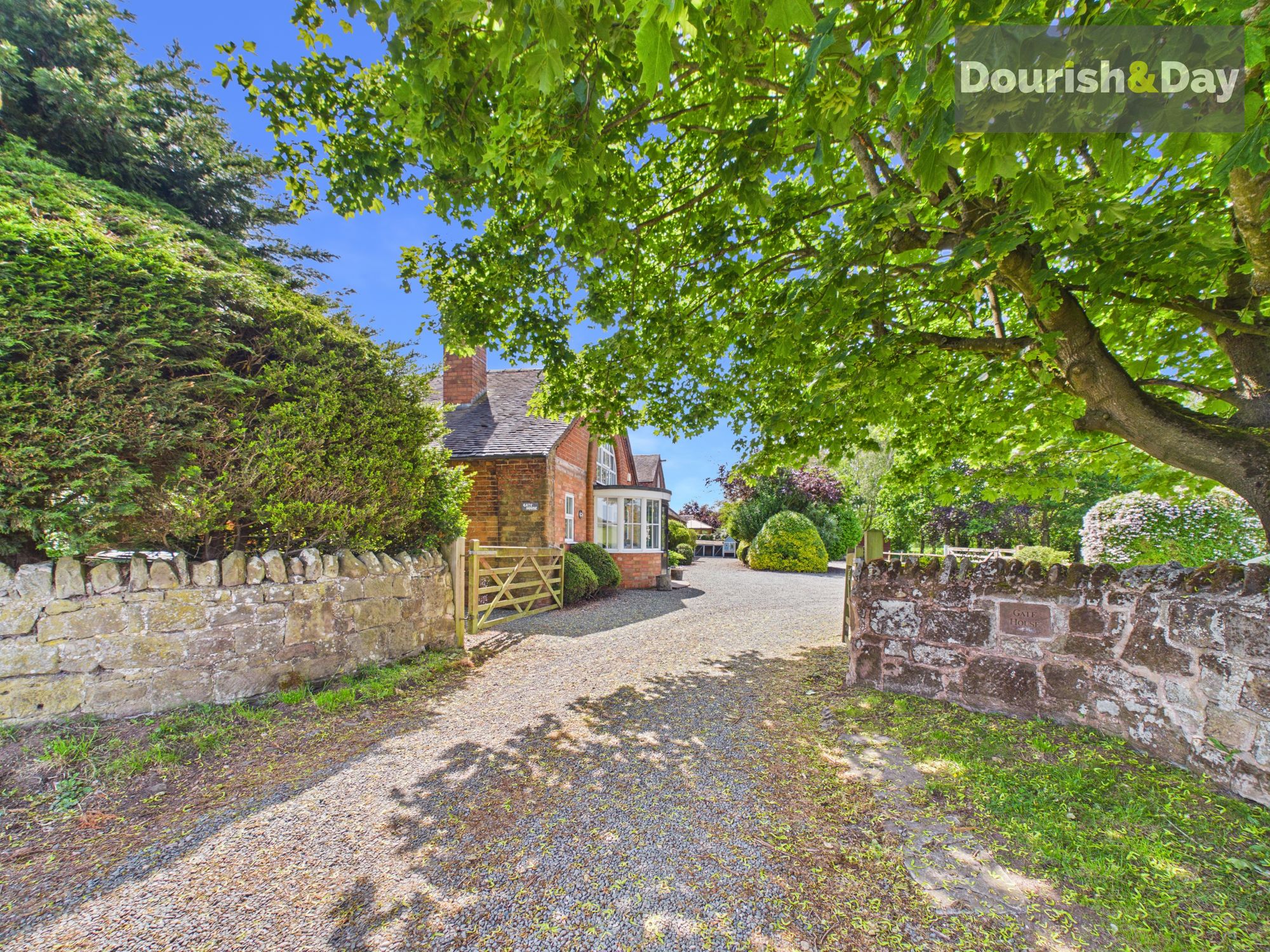 5 bed barn conversion for sale in Mill Lane, Acton Trussell, ST17 - Property Image 7