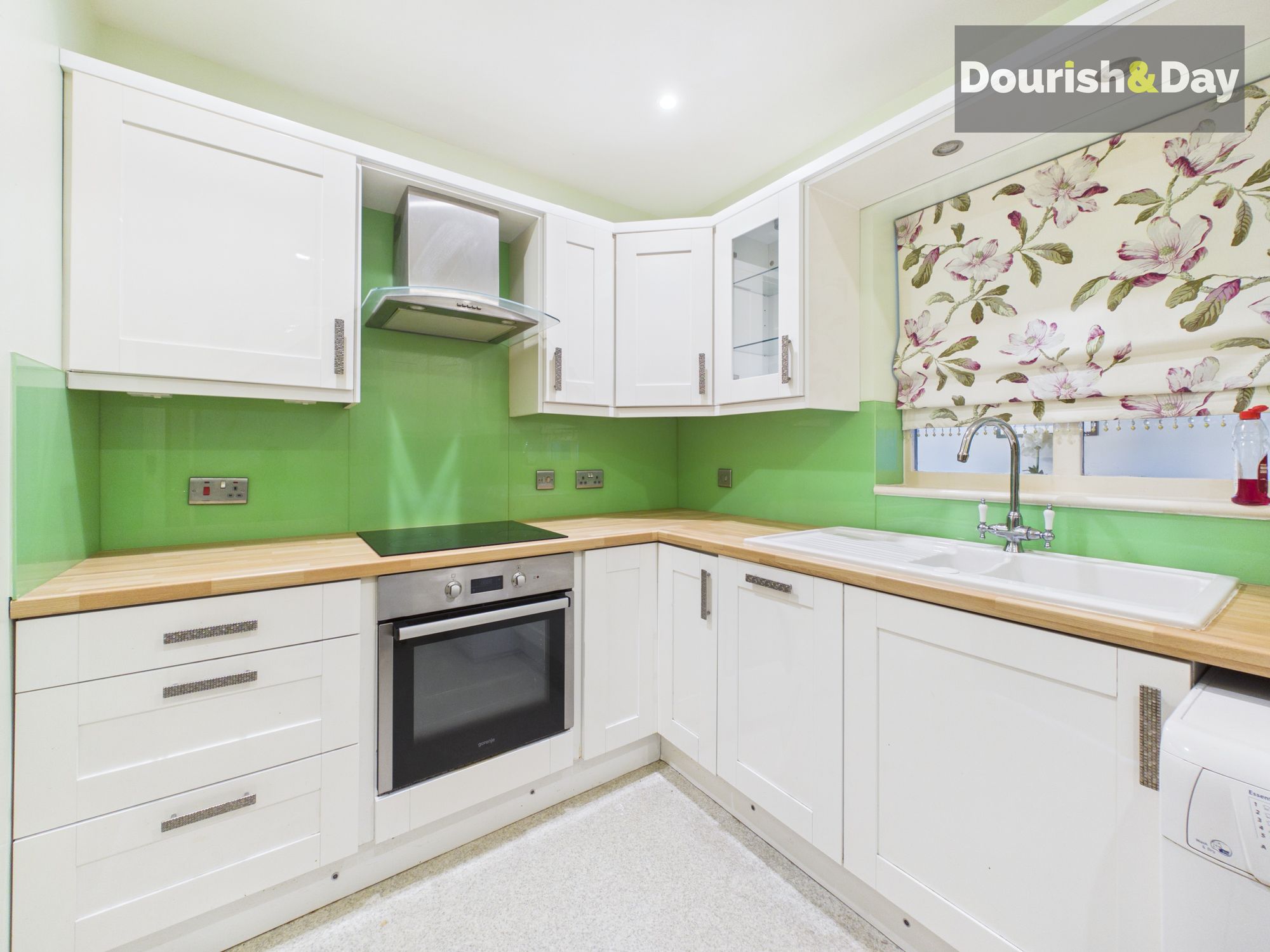2 bed flat for sale in School Road, Wheaton Aston, ST19 - Property Image 9