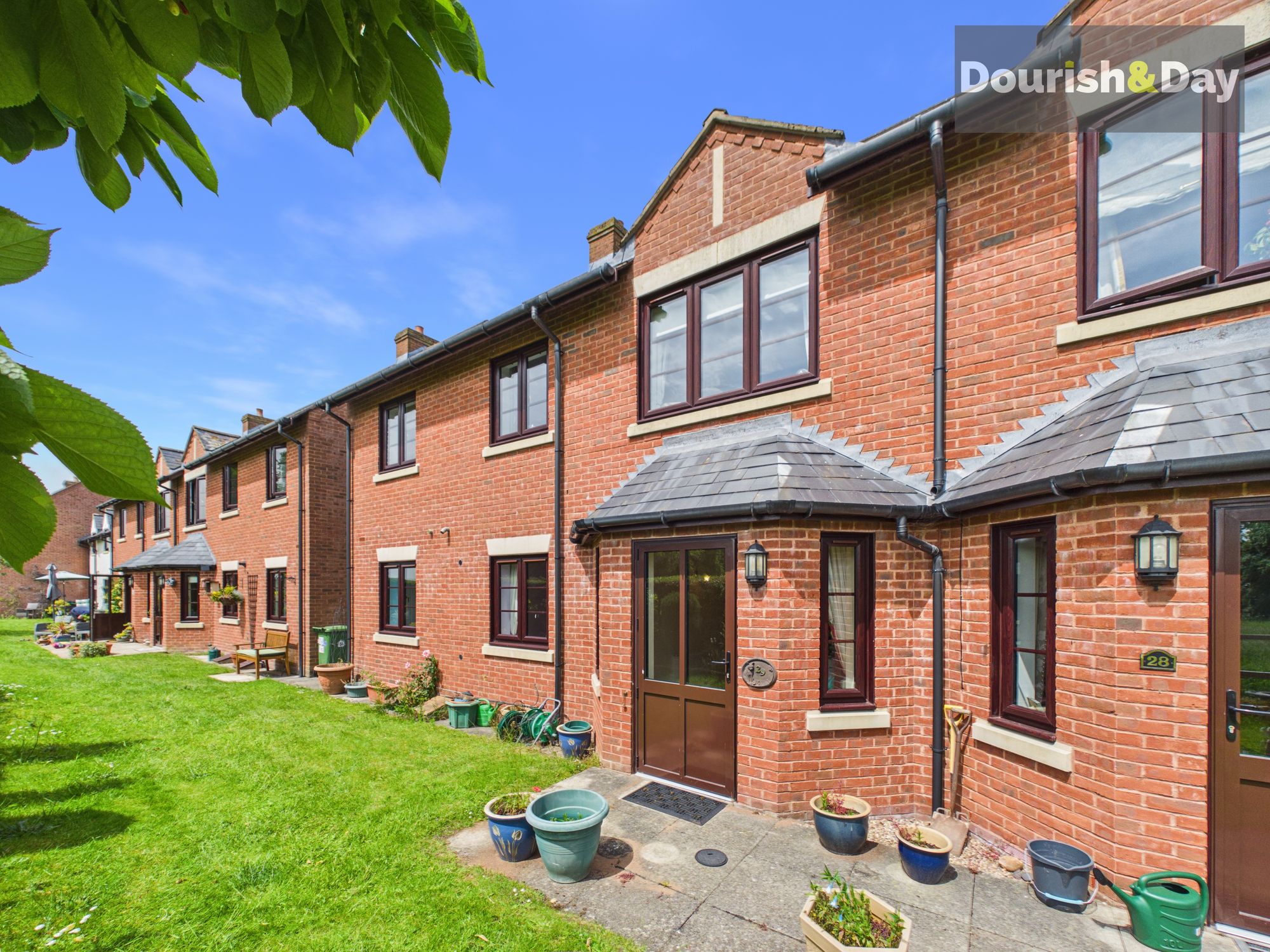 2 bed flat for sale in School Road, Wheaton Aston, ST19 - Property Image 10