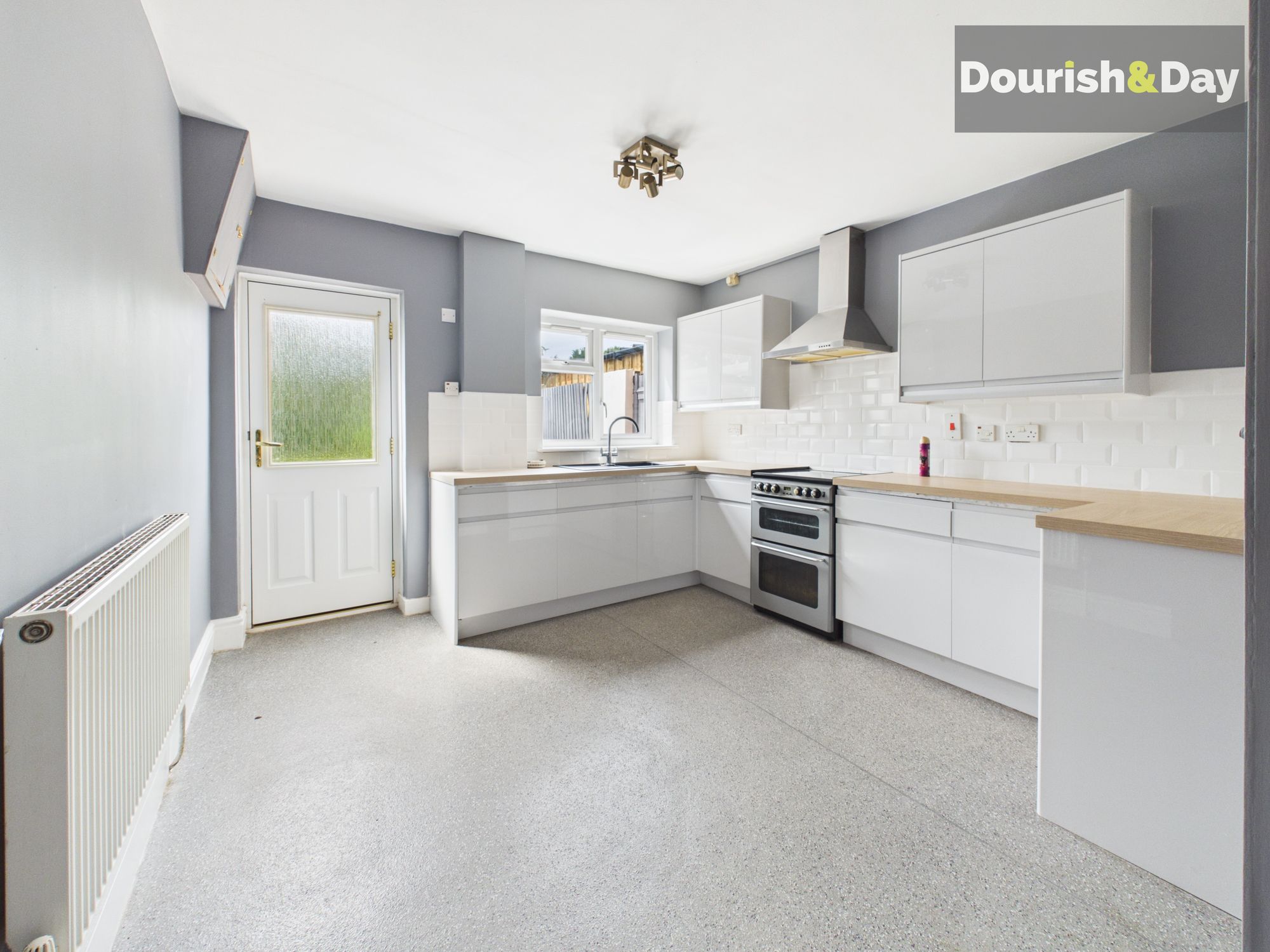 3 bed mid-terraced house for sale in Talbot Crescent, Whitchurch, SY13 - Property Image 2