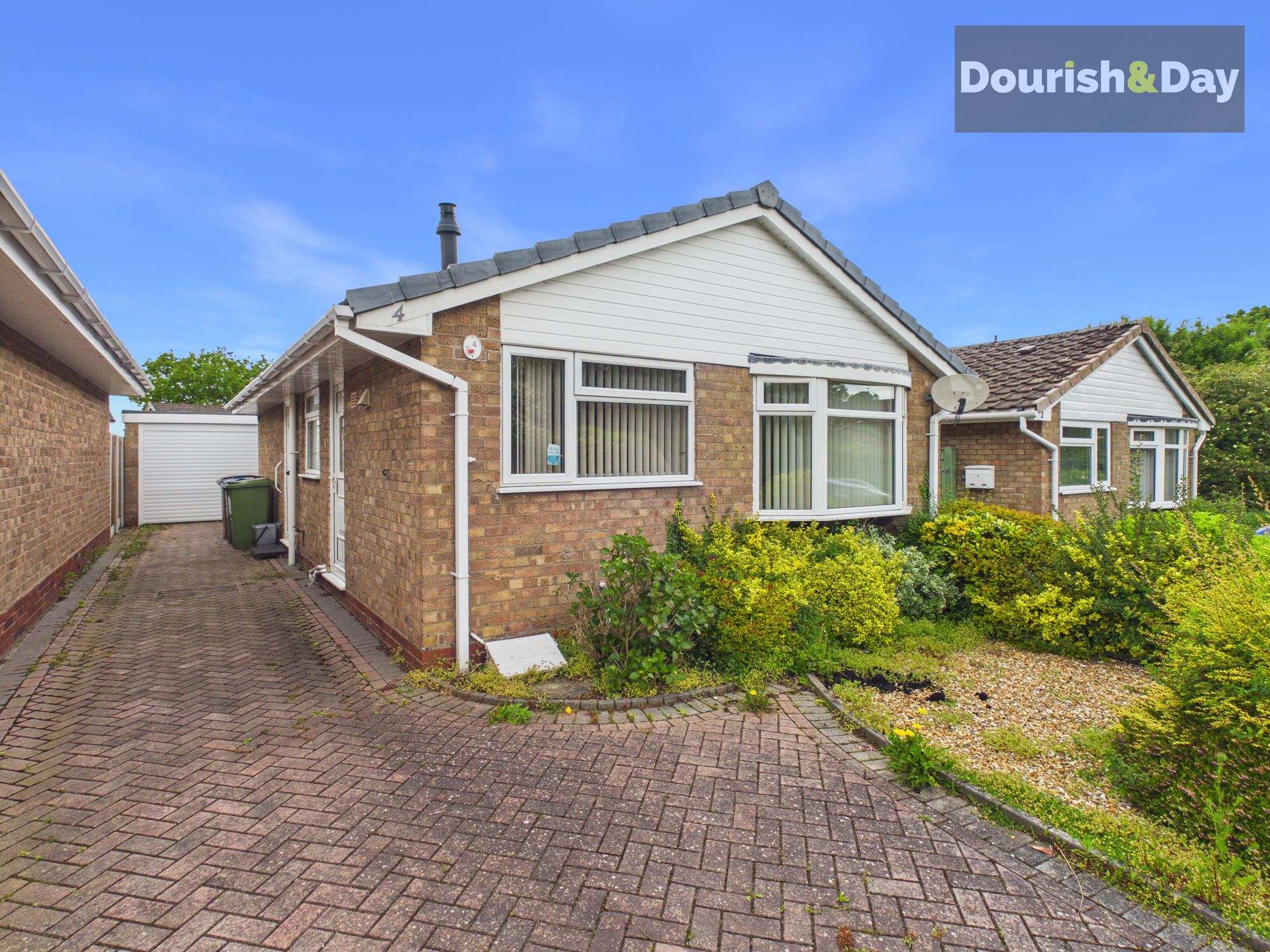 2 bed detached bungalow for sale in The Downs, Stafford, ST17 - Property Image 1