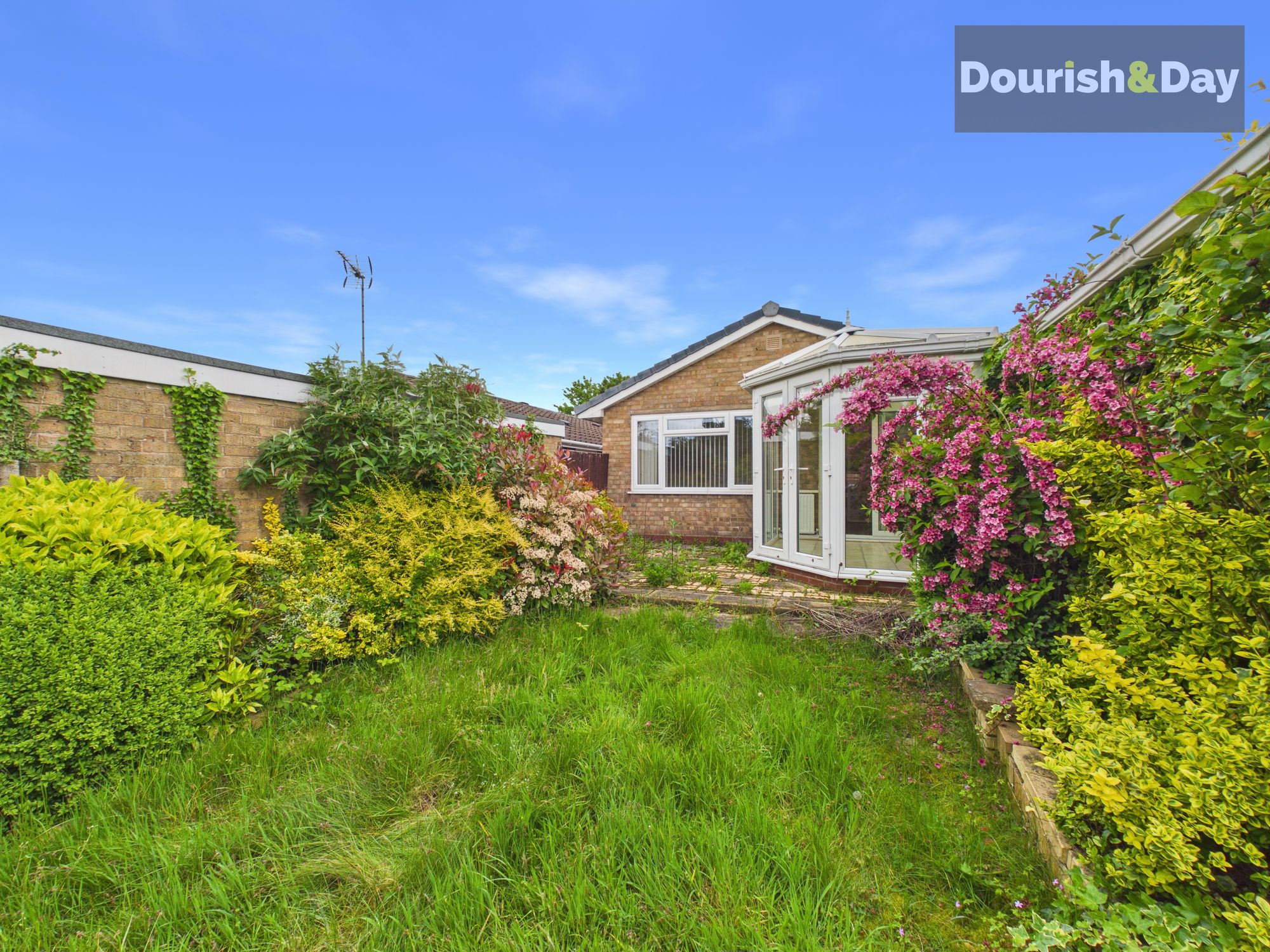 2 bed detached bungalow for sale in The Downs, Stafford, ST17 - Property Image 13