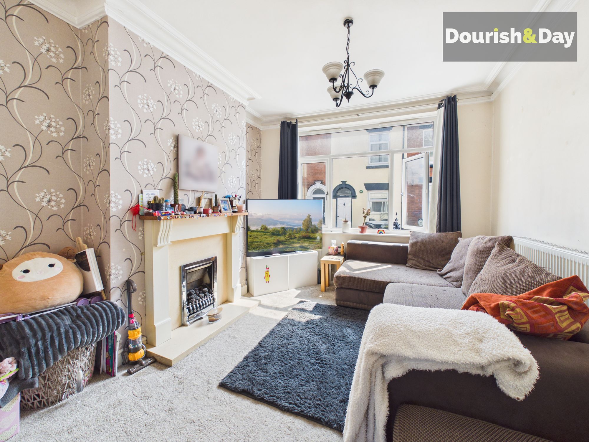 3 bed terraced house for sale in Middle Friars, Stafford, ST17 - Property Image 2