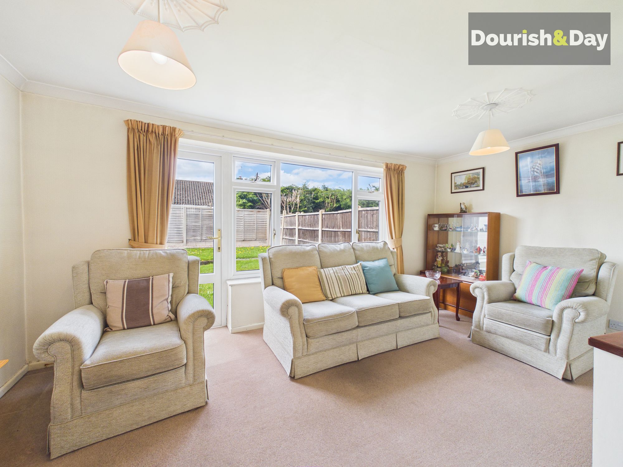 3 bed semi-detached house for sale in Beverley Drive, Stafford, ST16 - Property Image 2