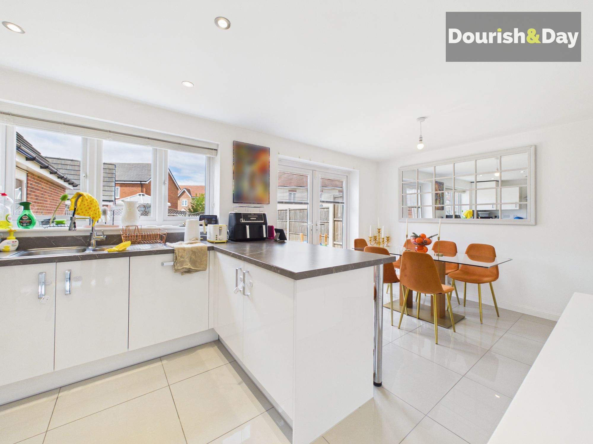 3 bed detached house for sale in Beech Tree Close, Essington, WV11 - Property Image 10