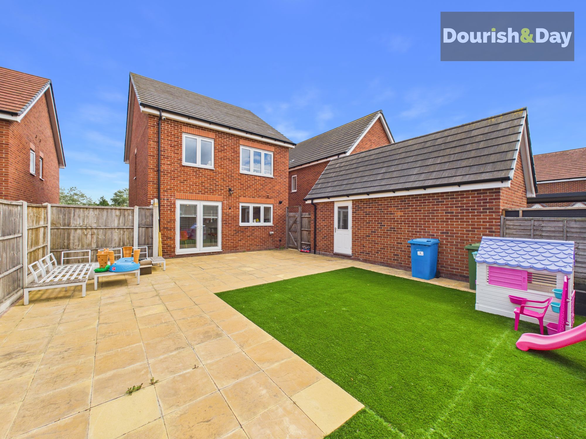 3 bed detached house for sale in Beech Tree Close, Essington, WV11 - Property Image 4