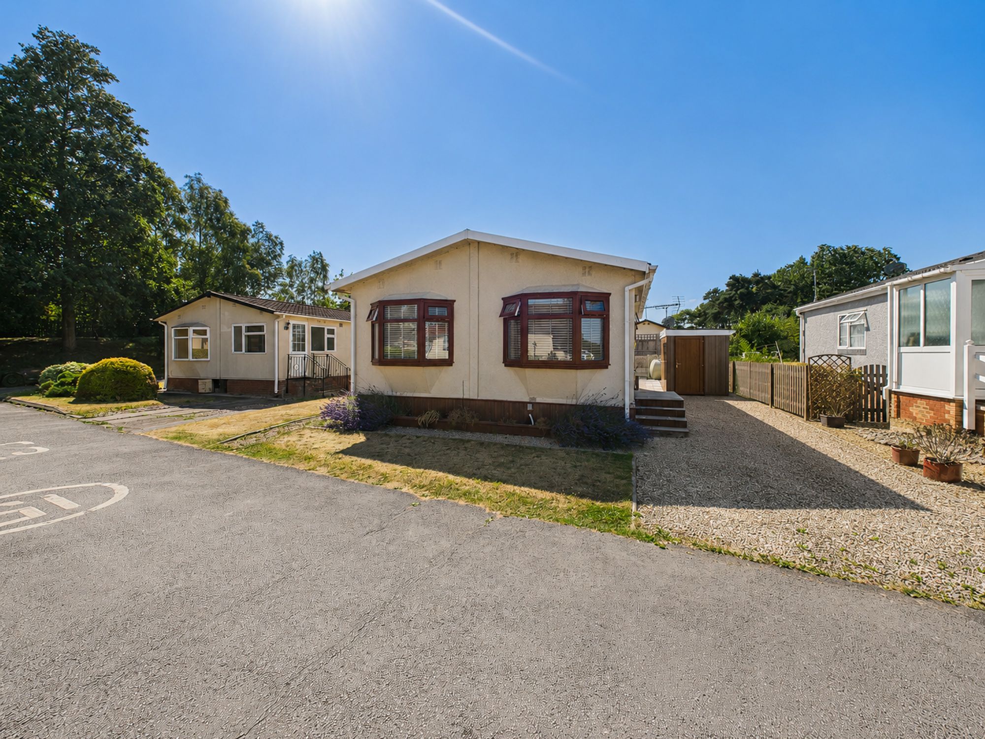 2 bed park home for sale in Lodgefield Park, Stafford, ST17 - Property Image 16
