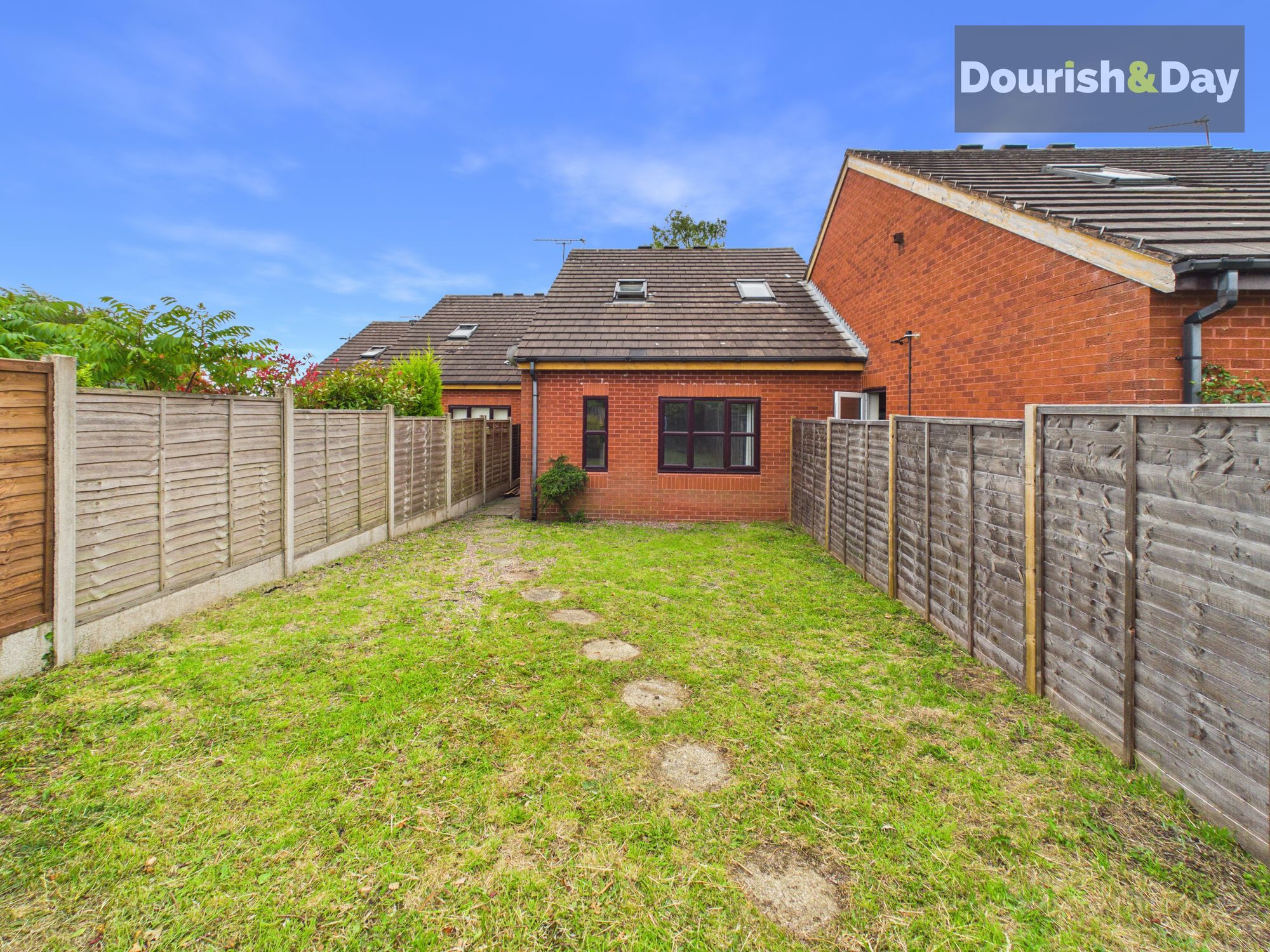 1 bed ground floor flat for sale in Wentworth Drive, Stafford, ST16 - Property Image 10