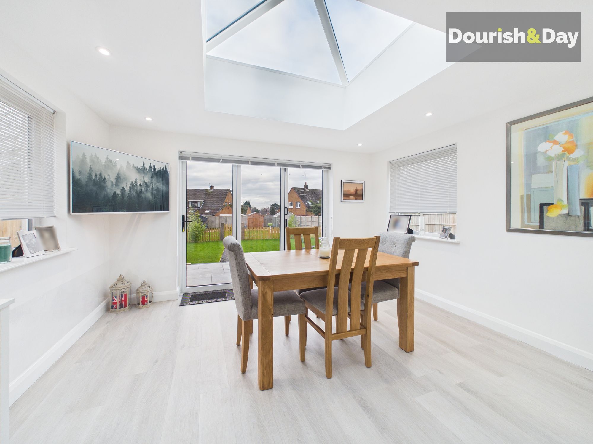 4 bed detached bungalow for sale in Victoria Way, Stafford, ST17 - Property Image 4