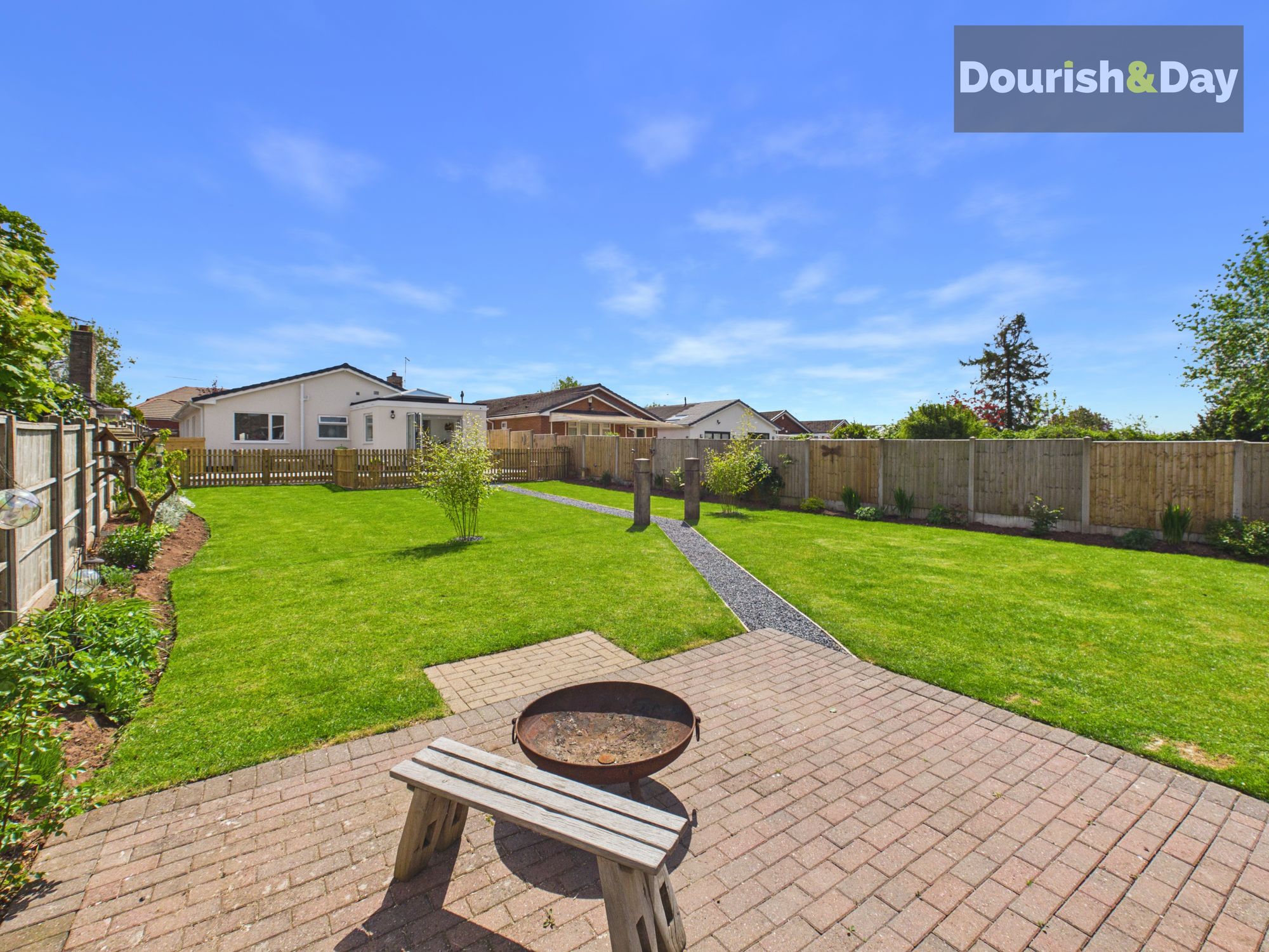 4 bed detached bungalow for sale in Victoria Way, Stafford, ST17 - Property Image 9