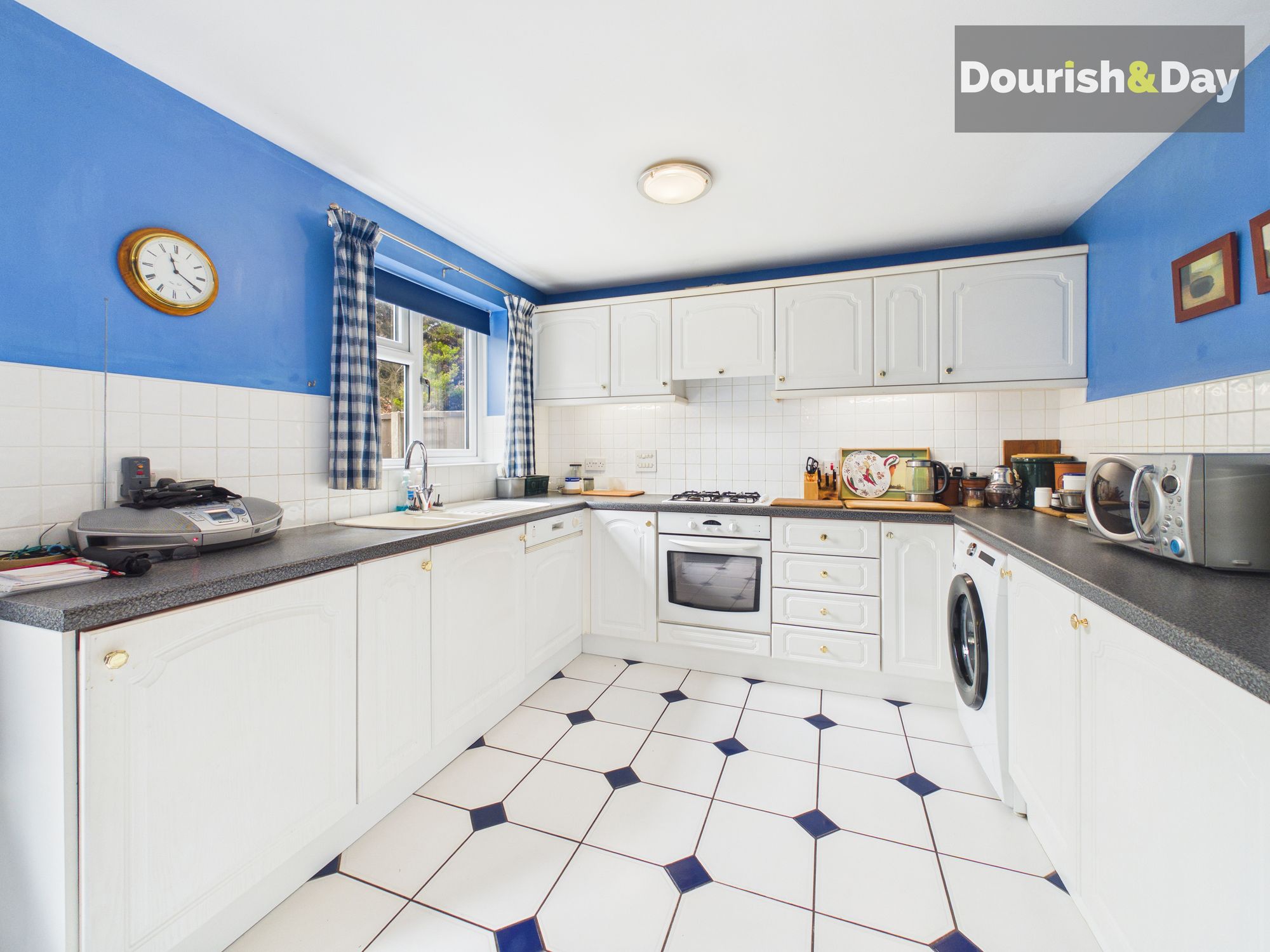 4 bed detached house for sale in Tyria Way, Stafford, ST17 - Property Image 5