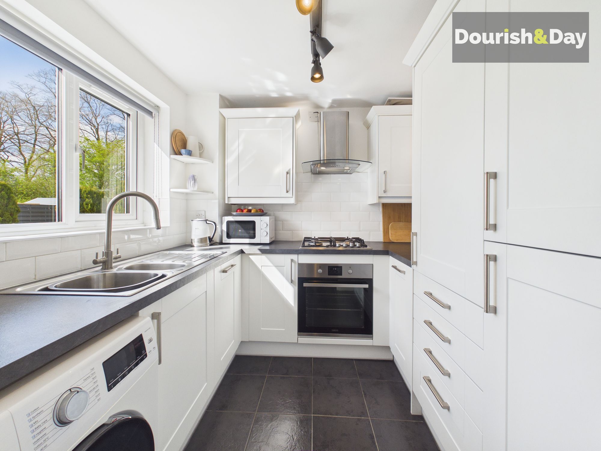 2 bed mid-terraced house for sale in Commonside Close, Stafford, ST16 - Property Image 2