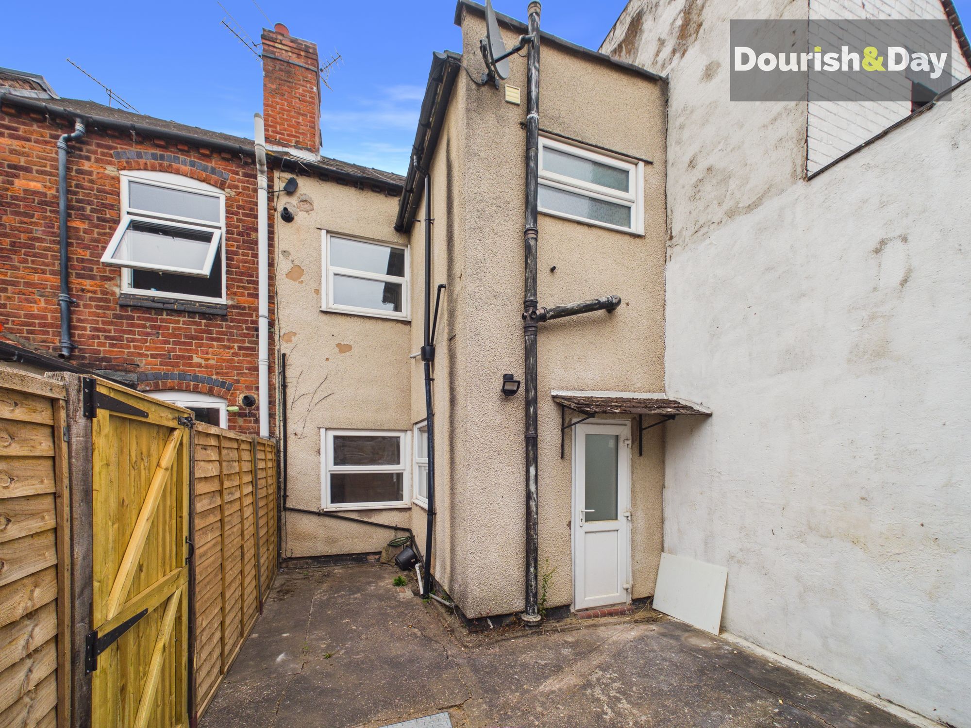 2 bed terraced house for sale in Victoria Terrace, Stafford, ST16 - Property Image 12