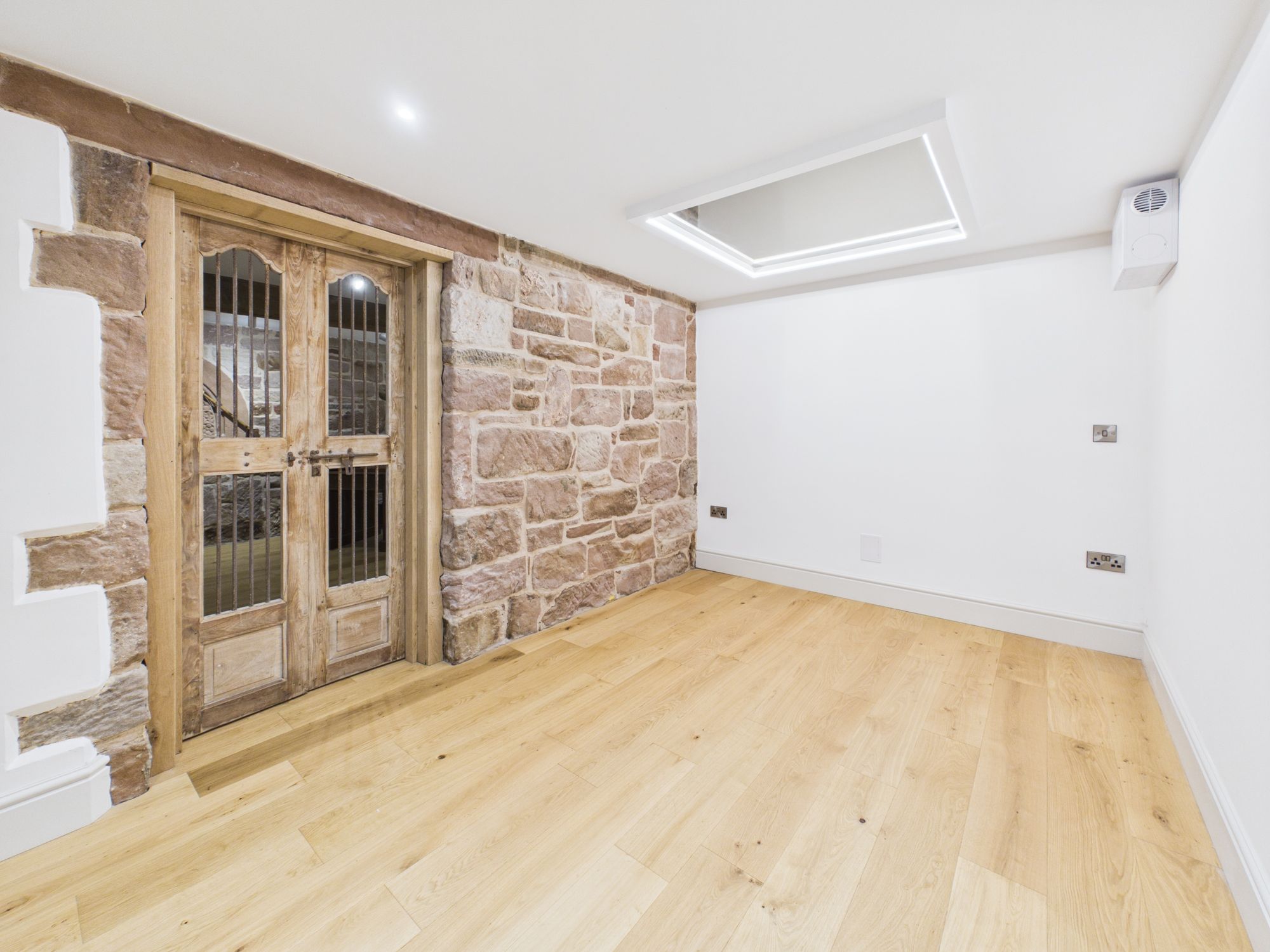 5 bed detached house for sale in Chorlton Lane, Chorlton, SY14 - Property Image 11