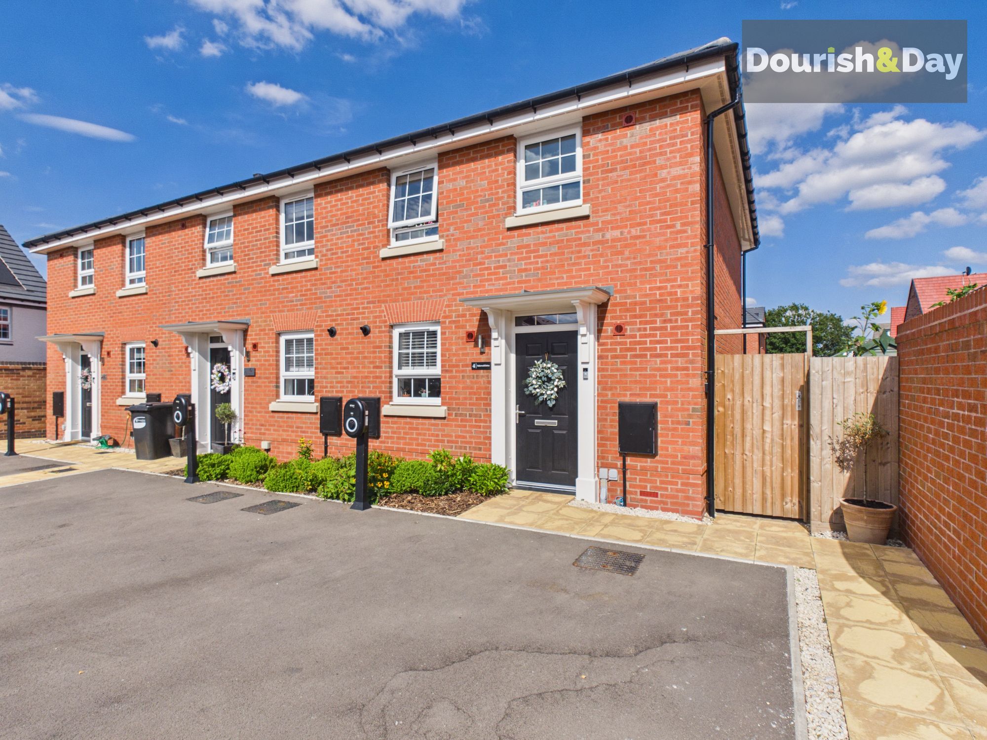 2 bed terraced house for sale in Bakewell Drive, Market Drayton, TF9 - Property Image 1