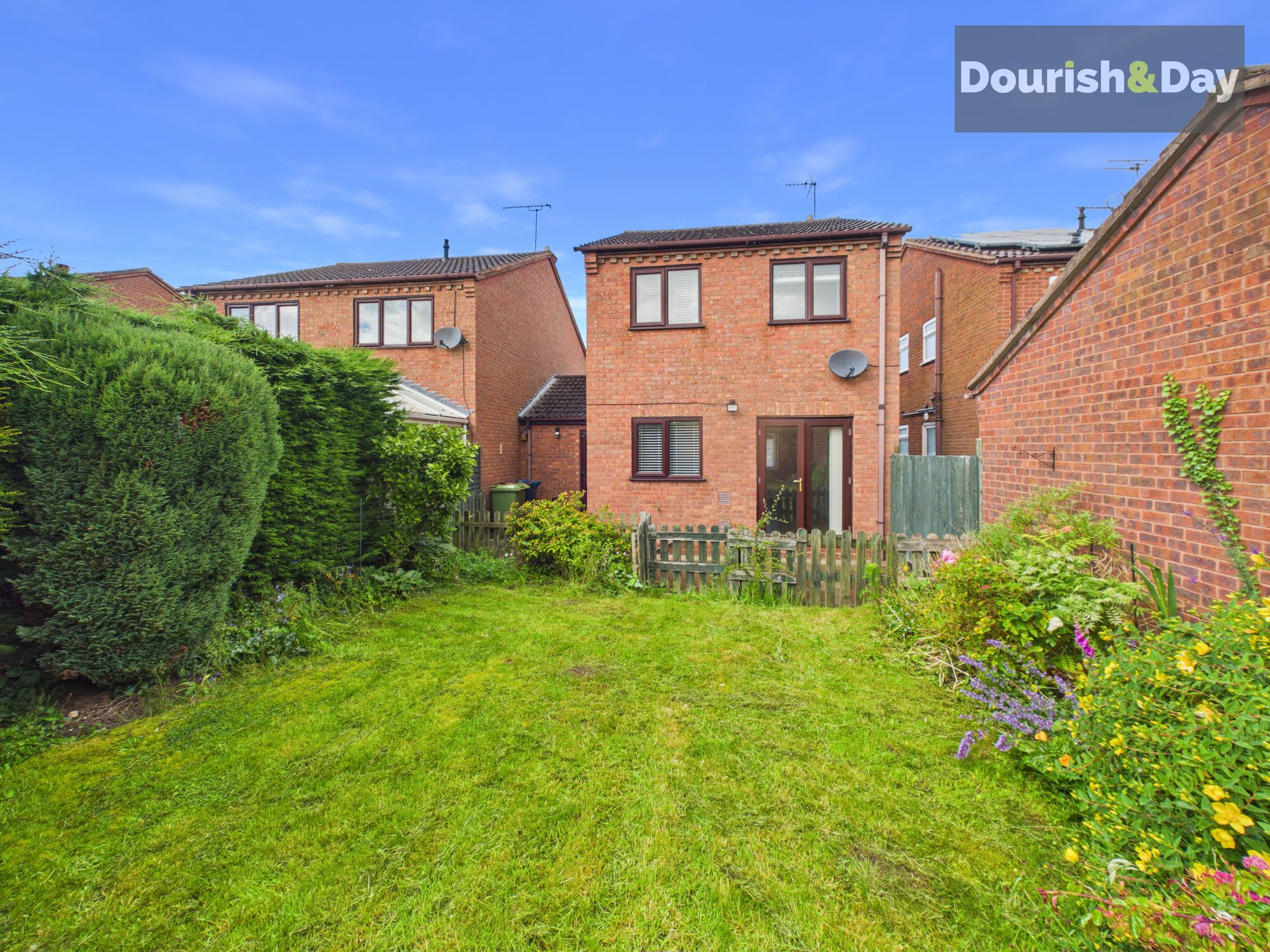 3 bed link detached house for sale in Wootton Drive, Stafford, ST16 - Property Image 18