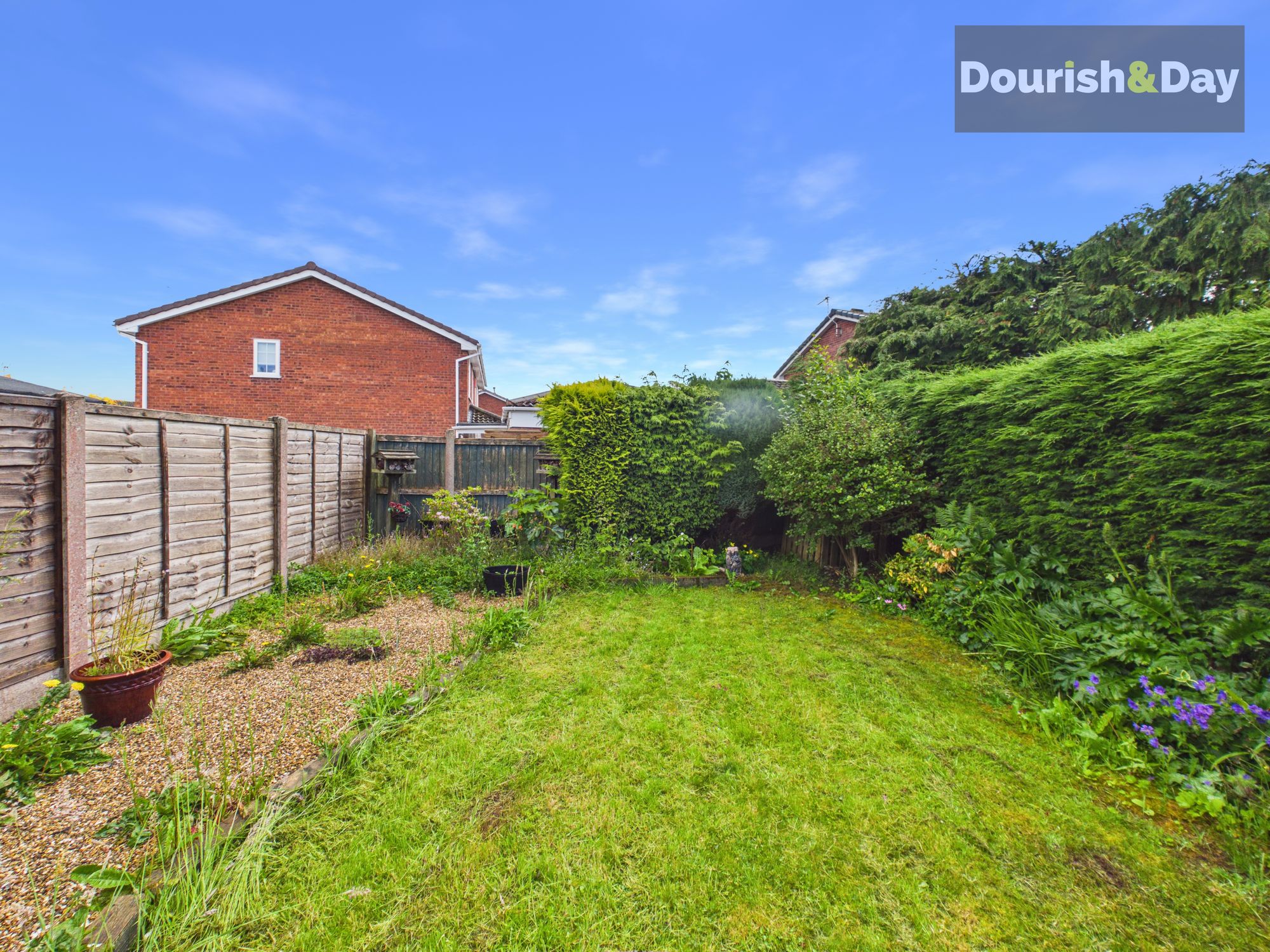 3 bed link detached house for sale in Wootton Drive, Stafford, ST16 - Property Image 19