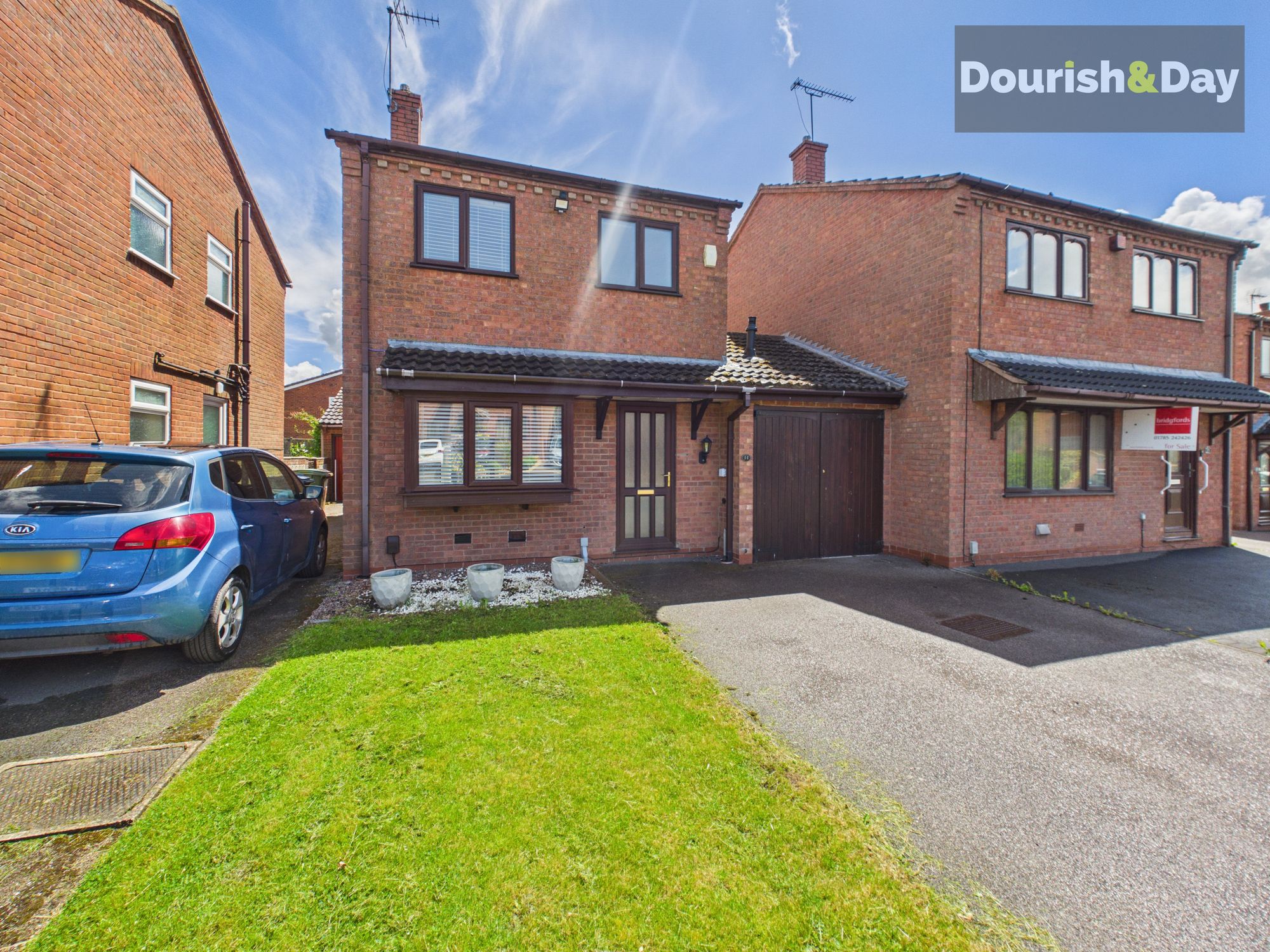 3 bed link detached house for sale in Wootton Drive, Stafford, ST16 - Property Image 1