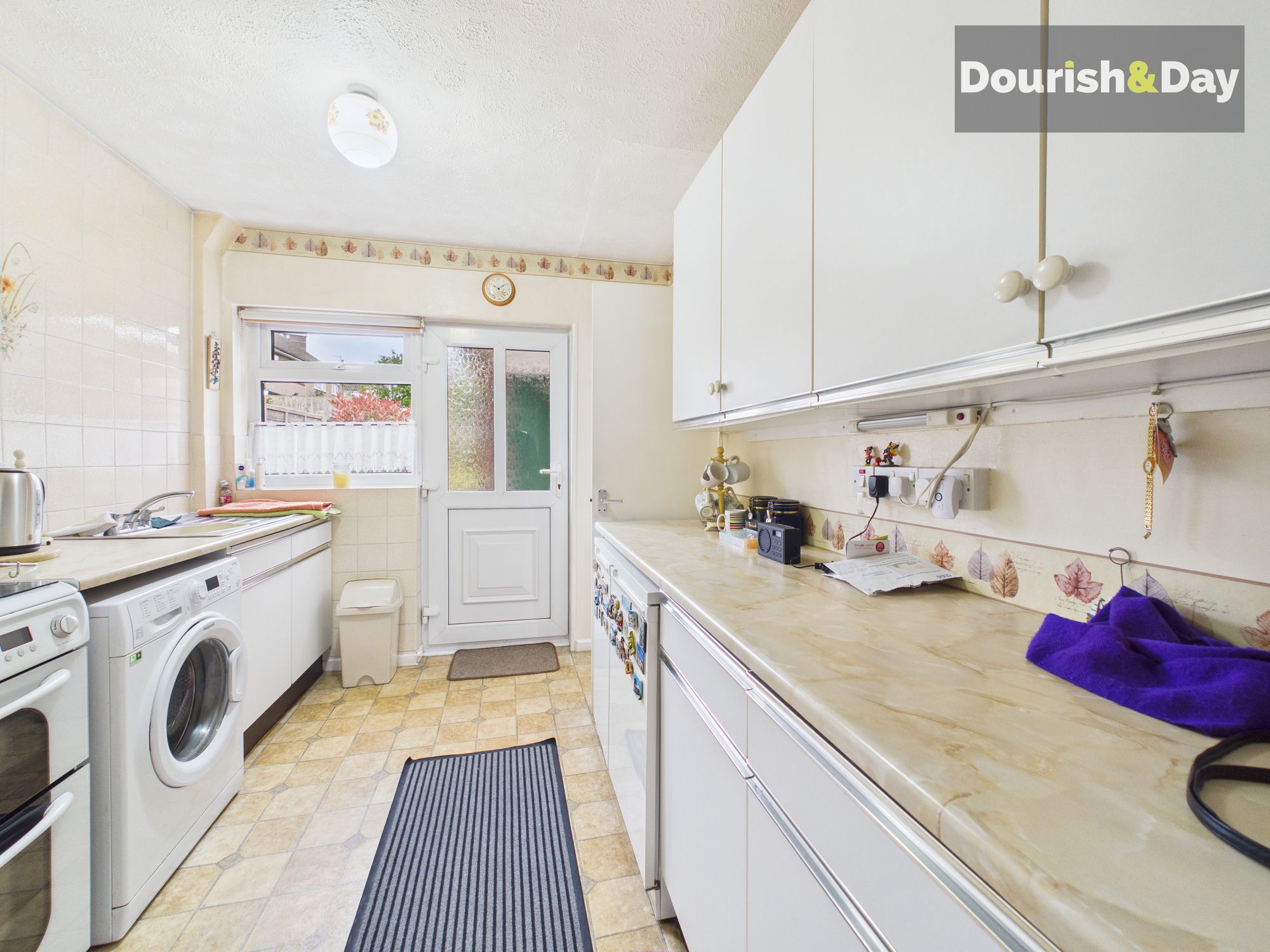 3 bed semi-detached house for sale in Wordsworth Avenue, Stafford, ST17 - Property Image 2