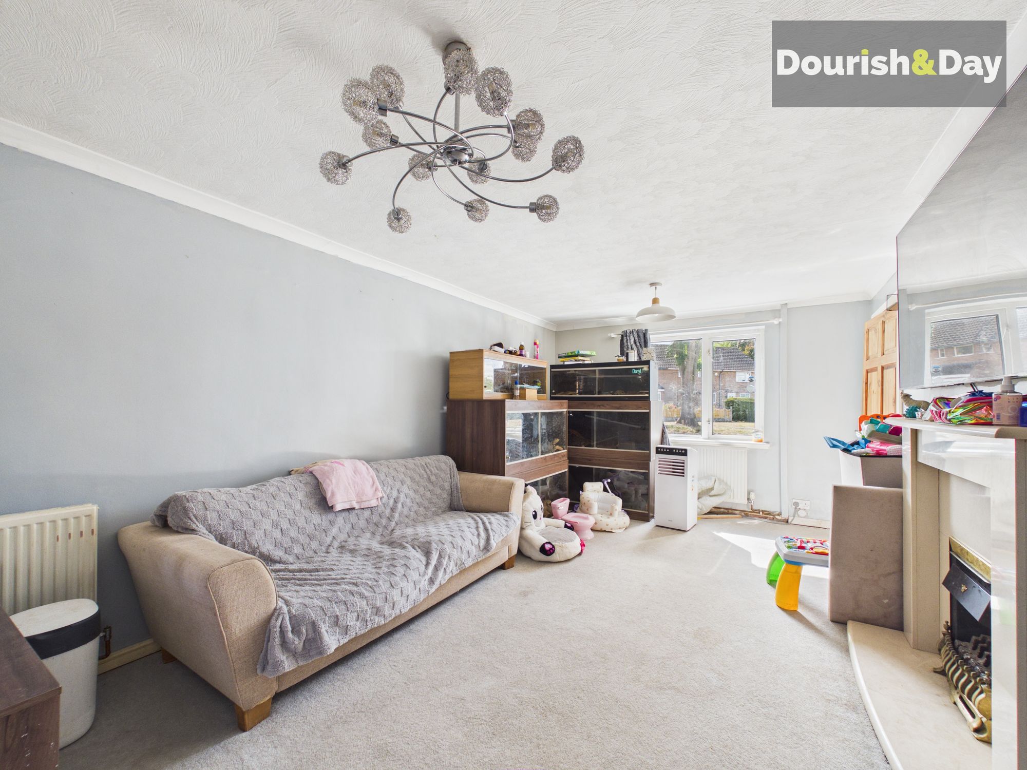 3 bed terraced house for sale in John Amery Drive, Stafford, ST17 - Property Image 6