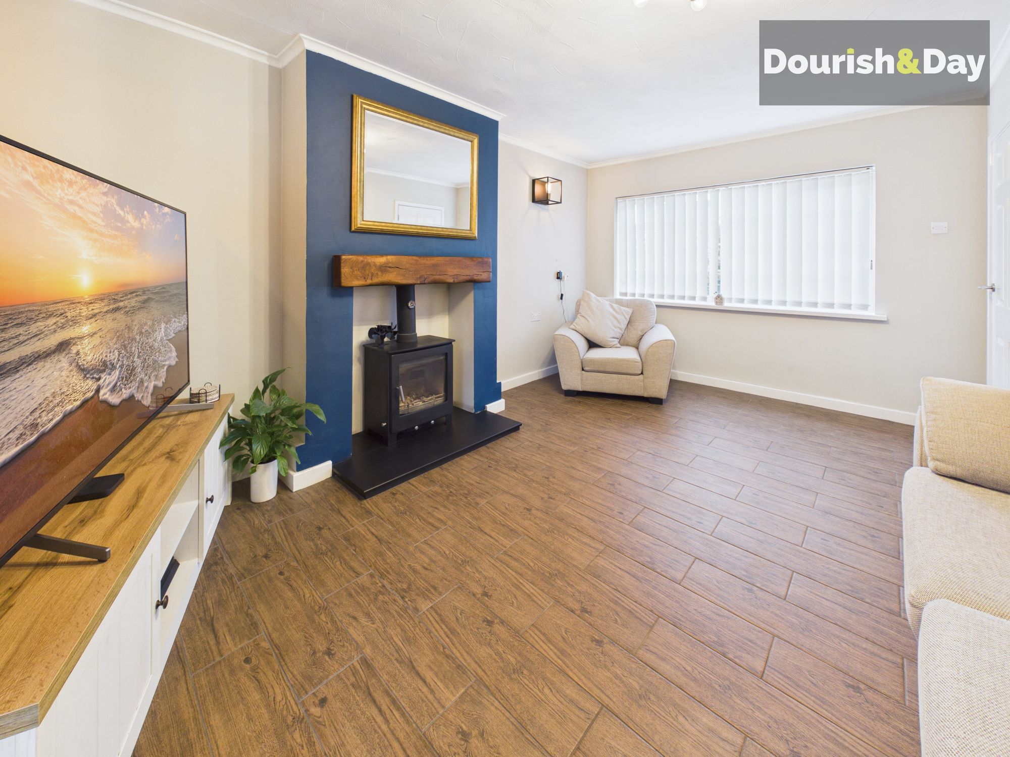 3 bed semi-detached house for sale in The Holmes, Wolverhampton, WV10 - Property Image 6