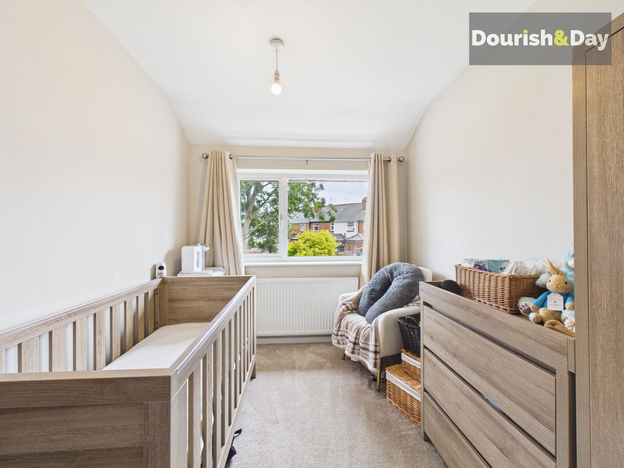 3 bed semi-detached house for sale in The Holmes, Wolverhampton, WV10 - Property Image 12
