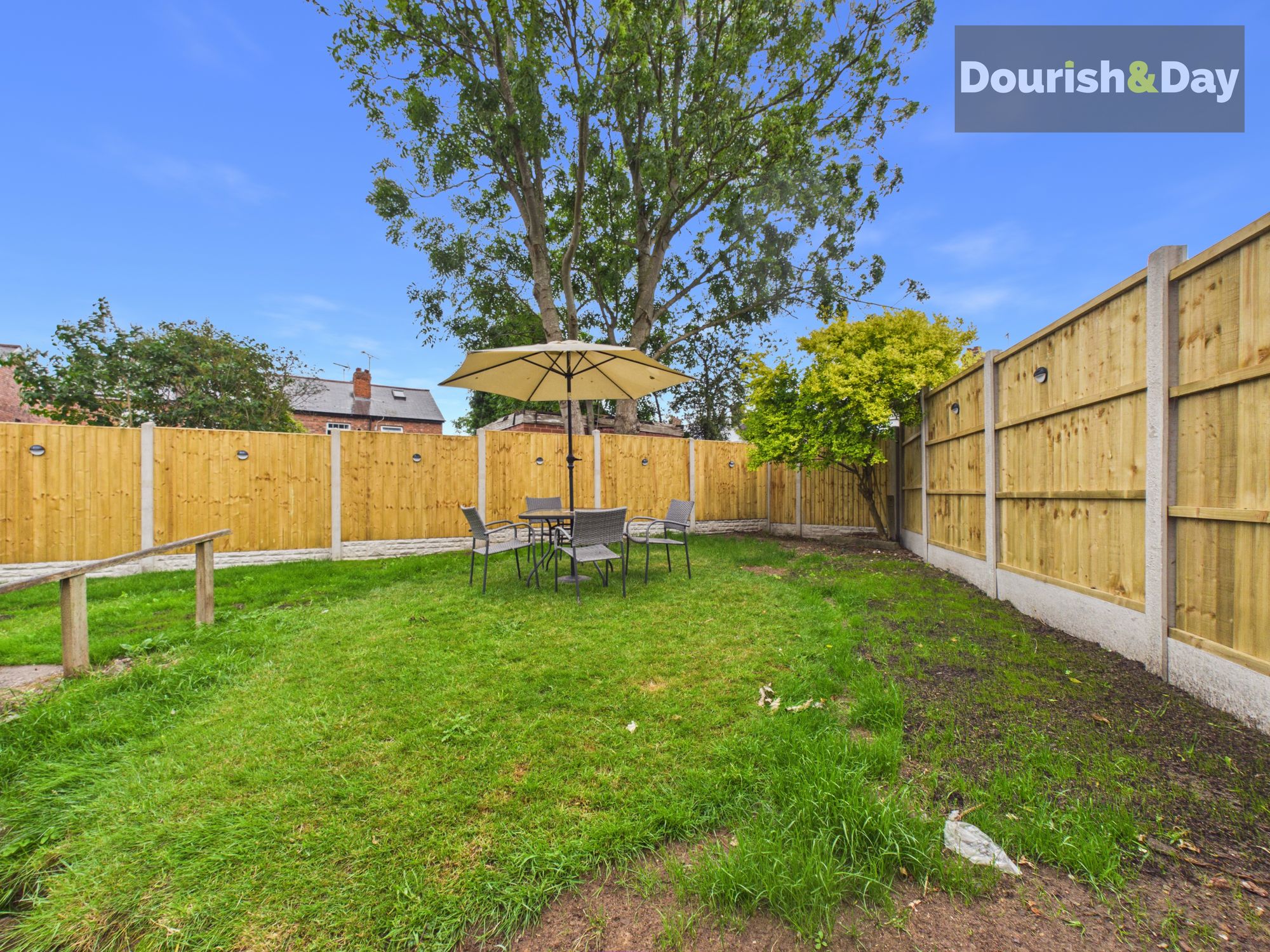 3 bed semi-detached house for sale in The Holmes, Wolverhampton, WV10 - Property Image 4