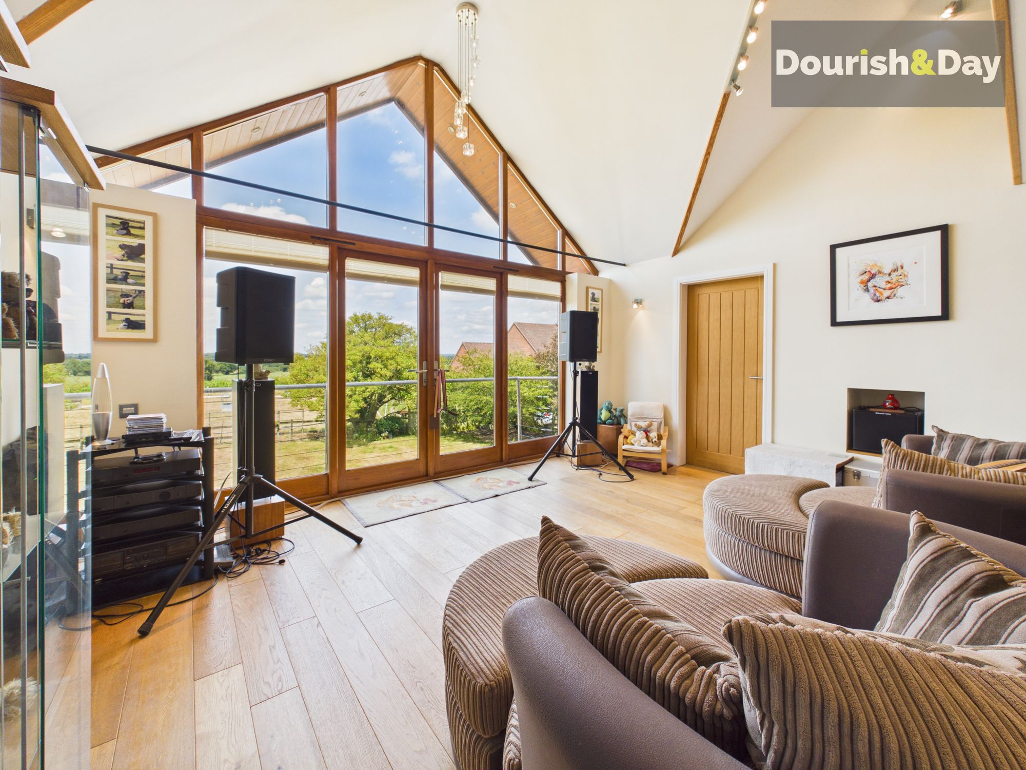 6 bed detached house for sale in Moreton Street, Prees, SY13 - Property Image 2