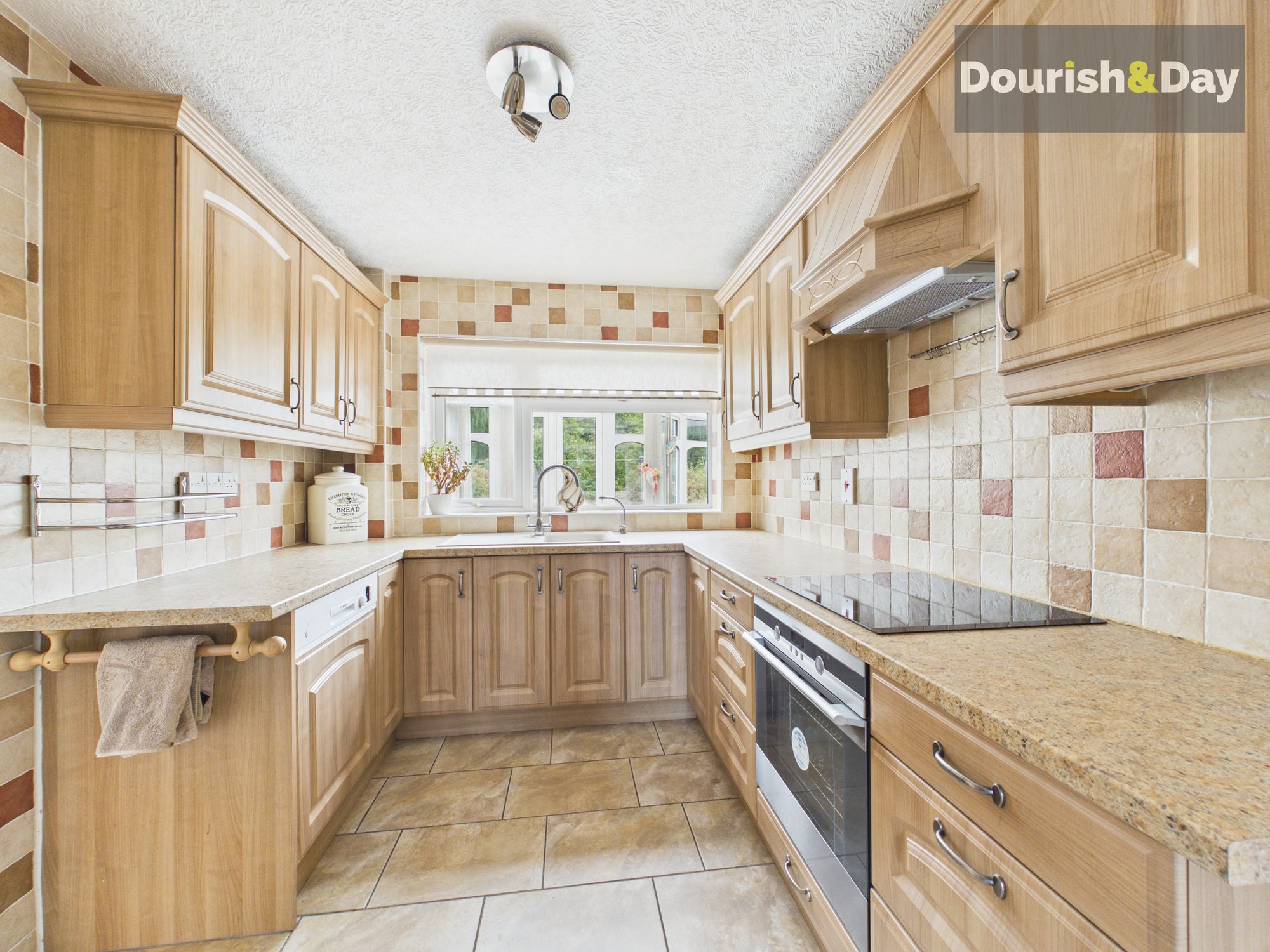 4 bed detached house for sale in Porlock Avenue, Stafford, ST17 - Property Image 8