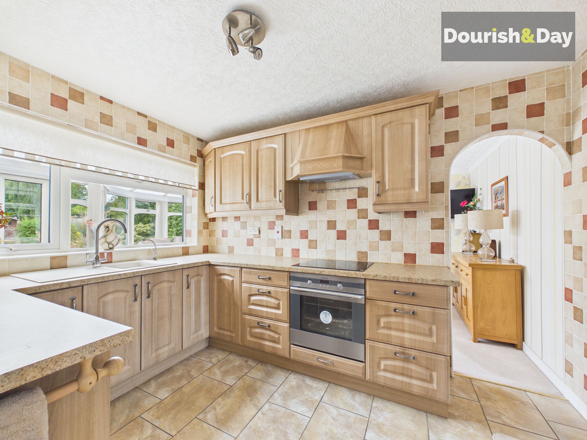 4 bed detached house for sale in Porlock Avenue, Stafford, ST17 - Property Image 3