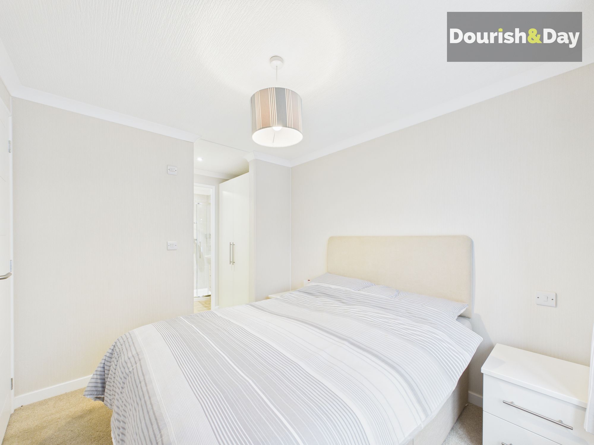 2 bed park home for sale in Lodgefield Park, Baswich, Stafford, ST17 - Property Image 14