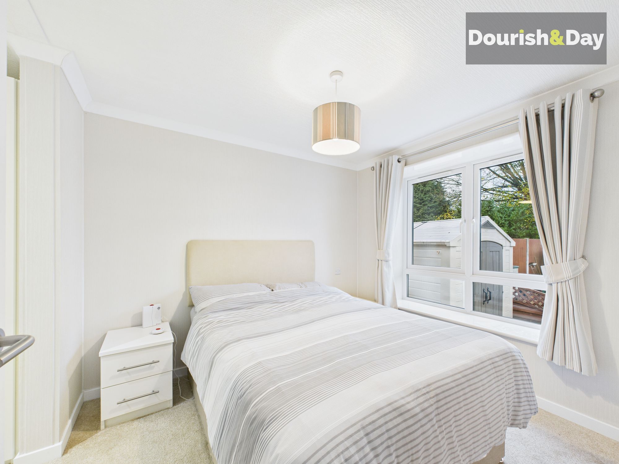 2 bed park home for sale in Lodgefield Park, Baswich, Stafford, ST17 - Property Image 13