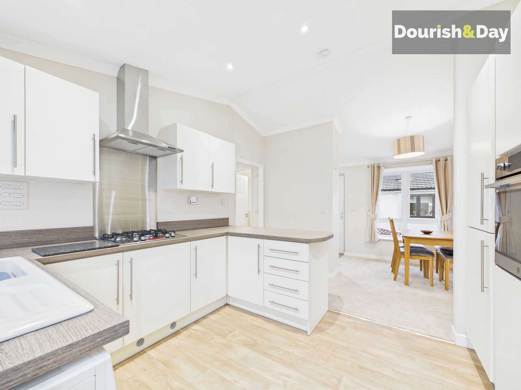2 bed park home for sale in Lodgefield Park, Baswich, Stafford, ST17 - Property Image 10