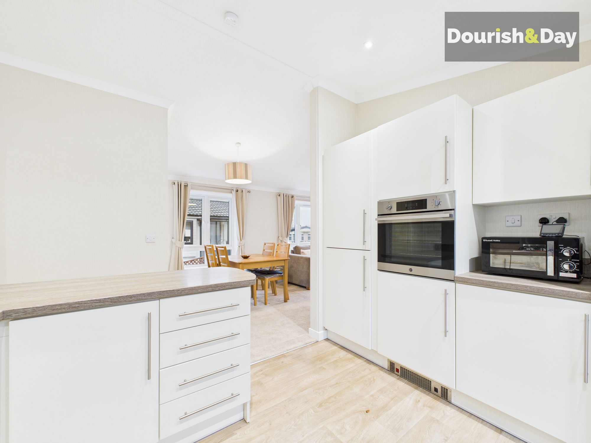 2 bed park home for sale in Lodgefield Park, Baswich, Stafford, ST17 - Property Image 12