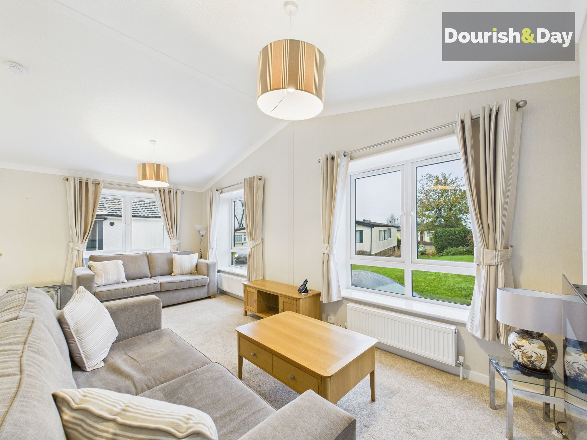 2 bed park home for sale in Lodgefield Park, Baswich, Stafford, ST17 - Property Image 6