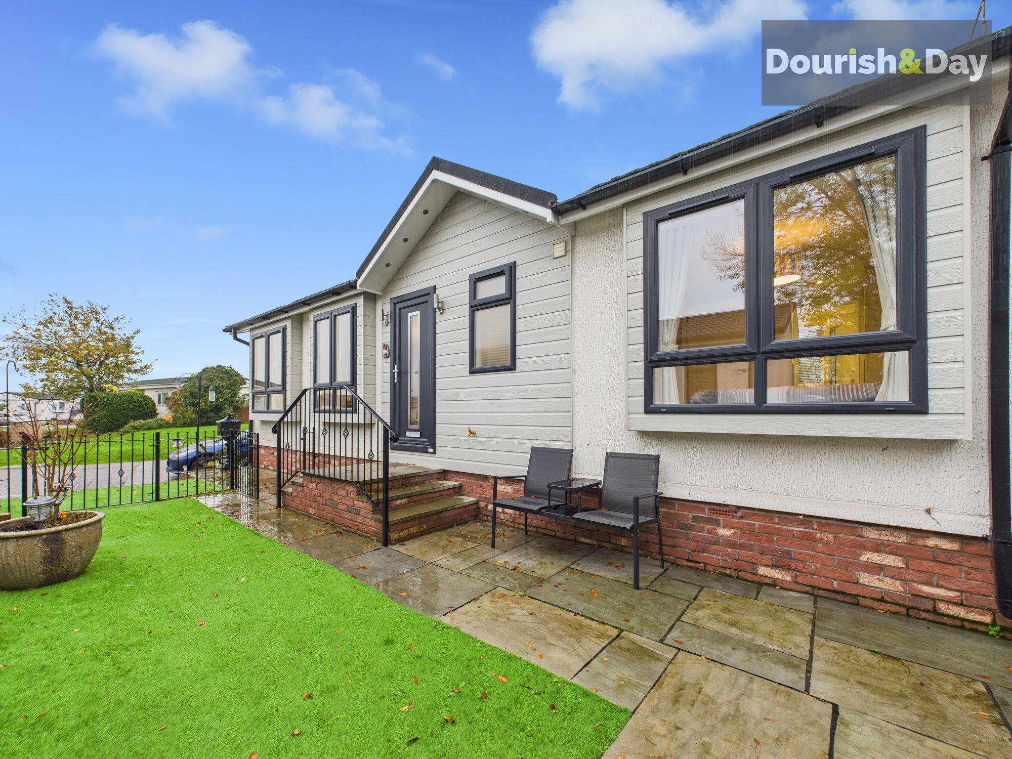 2 bed park home for sale in Lodgefield Park, Baswich, Stafford, ST17 - Property Image 22