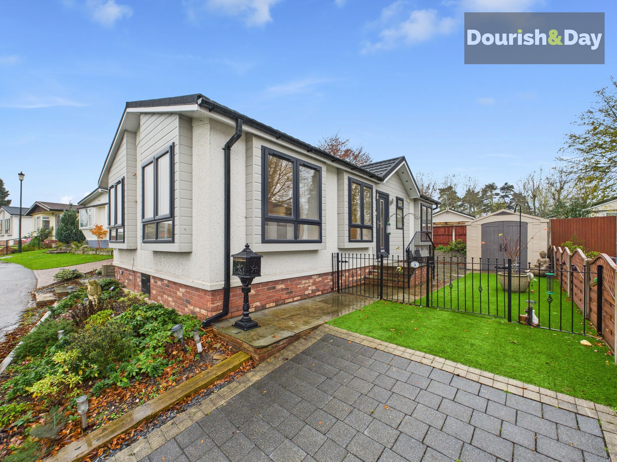 2 bed park home for sale in Lodgefield Park, Baswich, Stafford, ST17 - Property Image 21