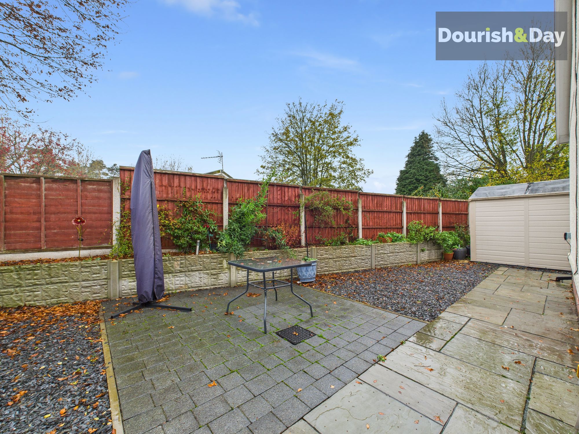 2 bed park home for sale in Lodgefield Park, Baswich, Stafford, ST17 - Property Image 4