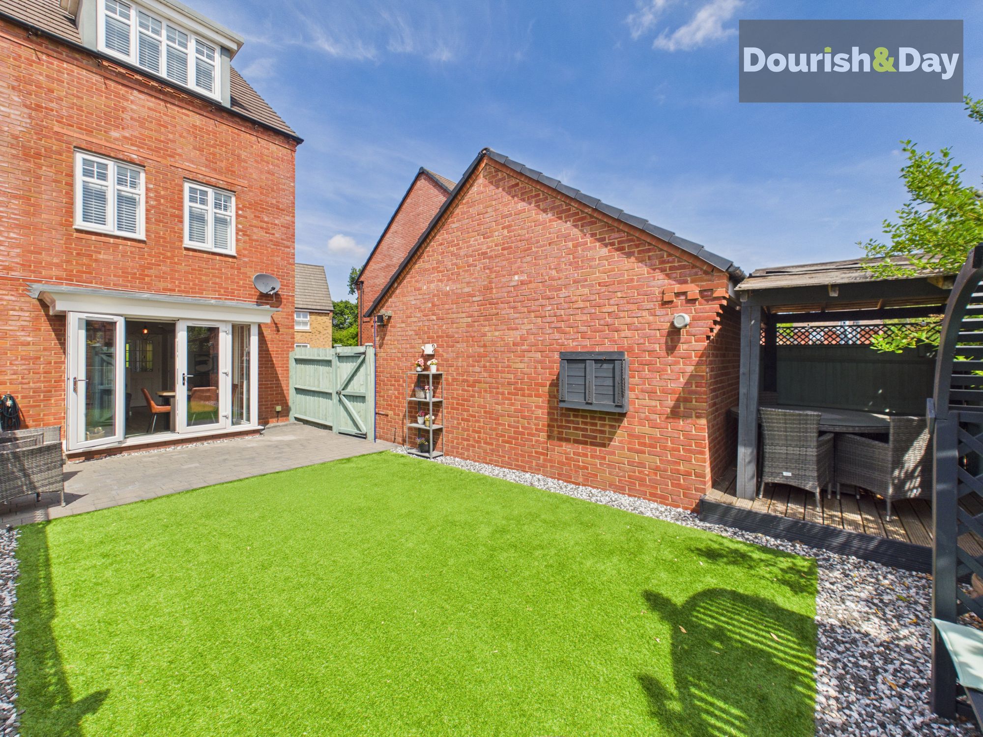 3 bed semi-detached house for sale in Avondale Circle, Stafford, ST18 - Property Image 3