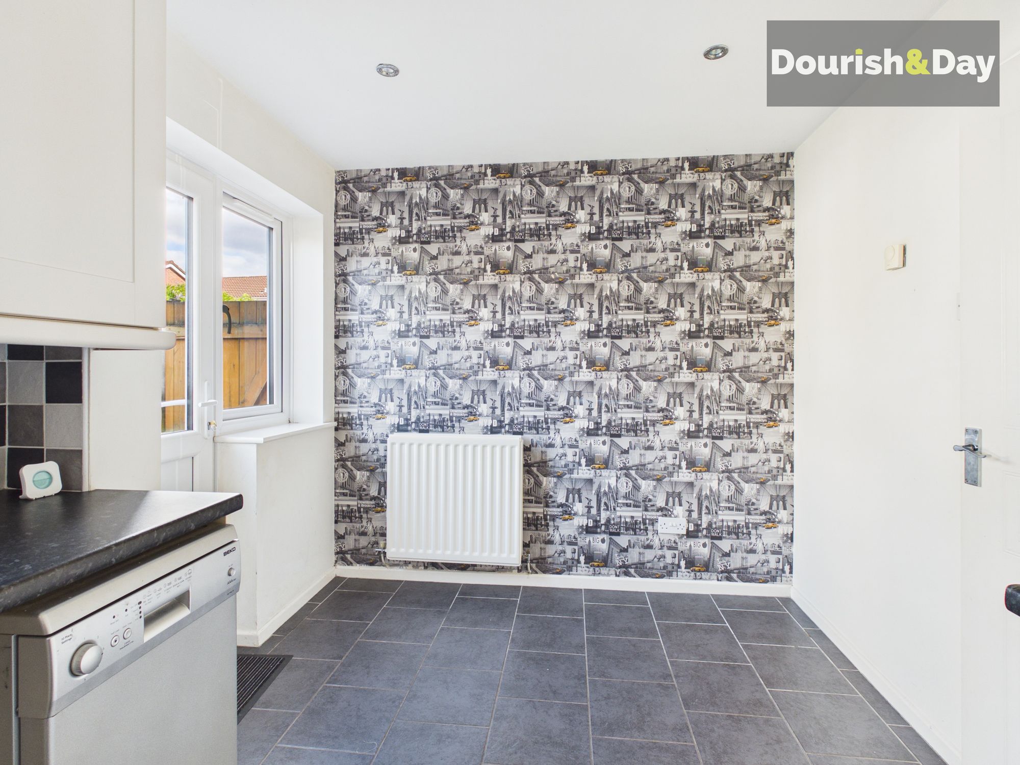 2 bed mid-terraced house to rent in Caernarvon Avenue, Stone, ST15 - Property Image 3