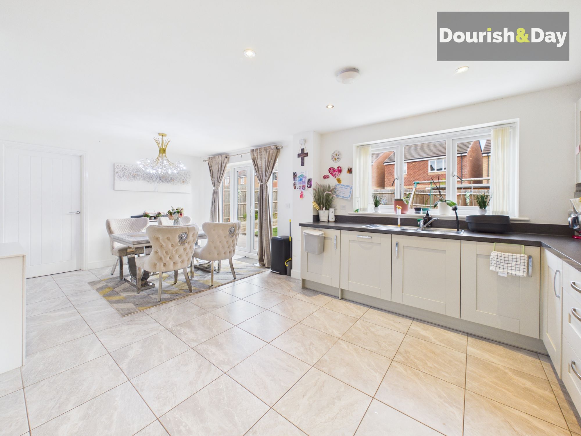 4 bed detached house for sale in Andrus Way, Stafford, ST16 - Property Image 10