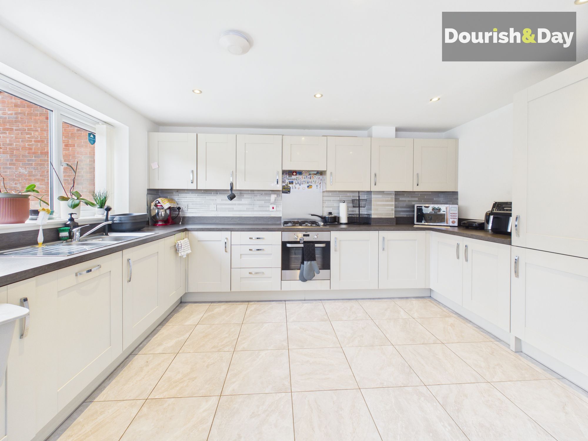 4 bed detached house for sale in Andrus Way, Stafford, ST16 - Property Image 8