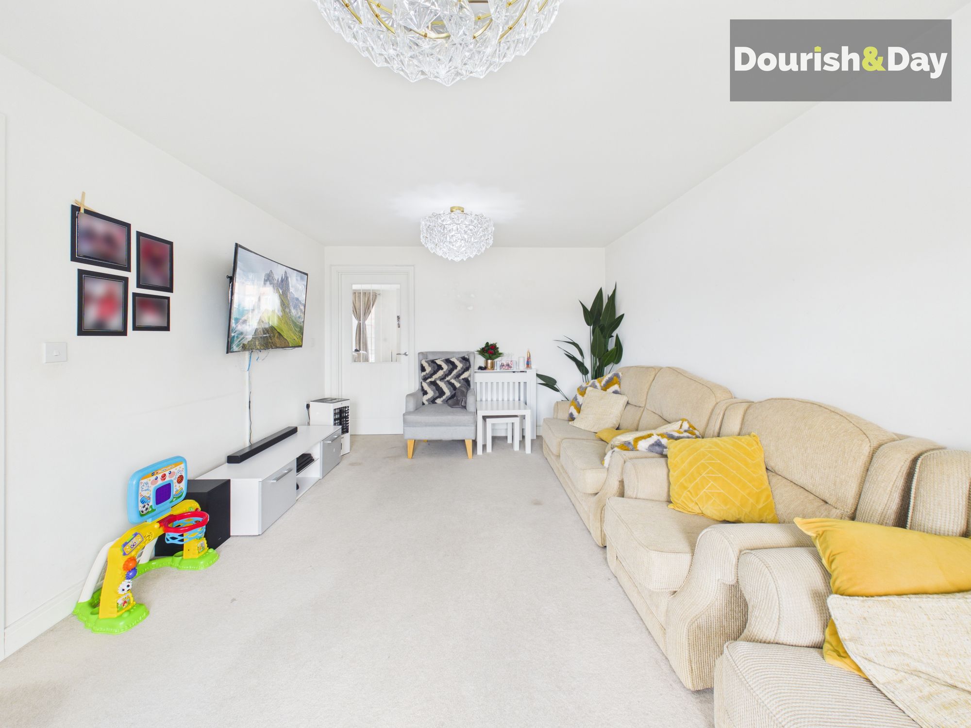 4 bed detached house for sale in Andrus Way, Stafford, ST16 - Property Image 4