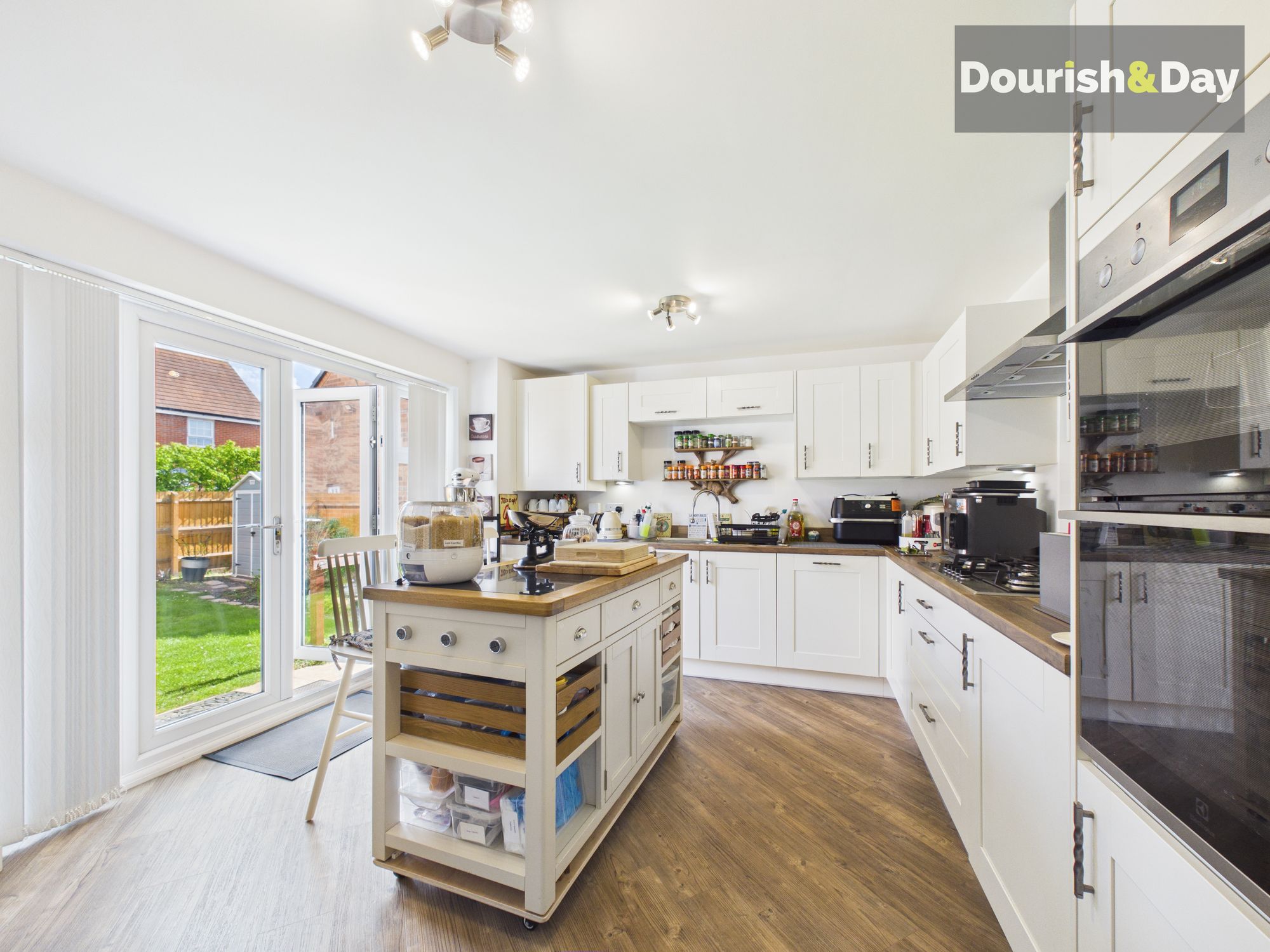 4 bed detached house for sale in Stevens Grove, Market Drayton, TF9 - Property Image 3