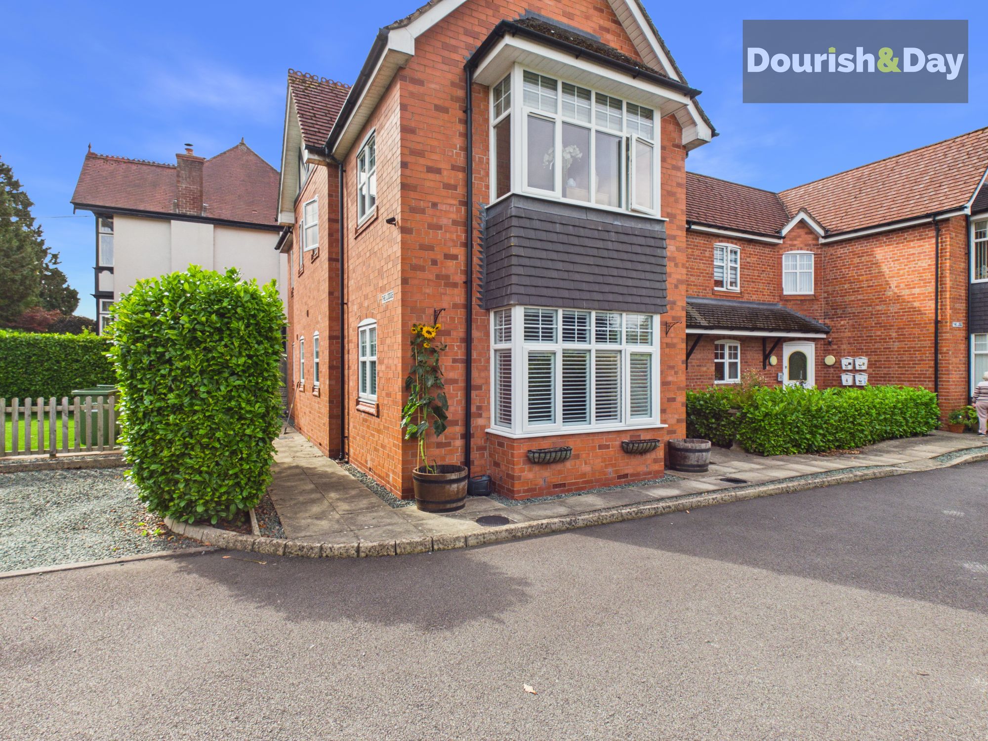 2 bed flat for sale in Alexandra Road, The Lodge Alexandra Road, TF9 - Property Image 14