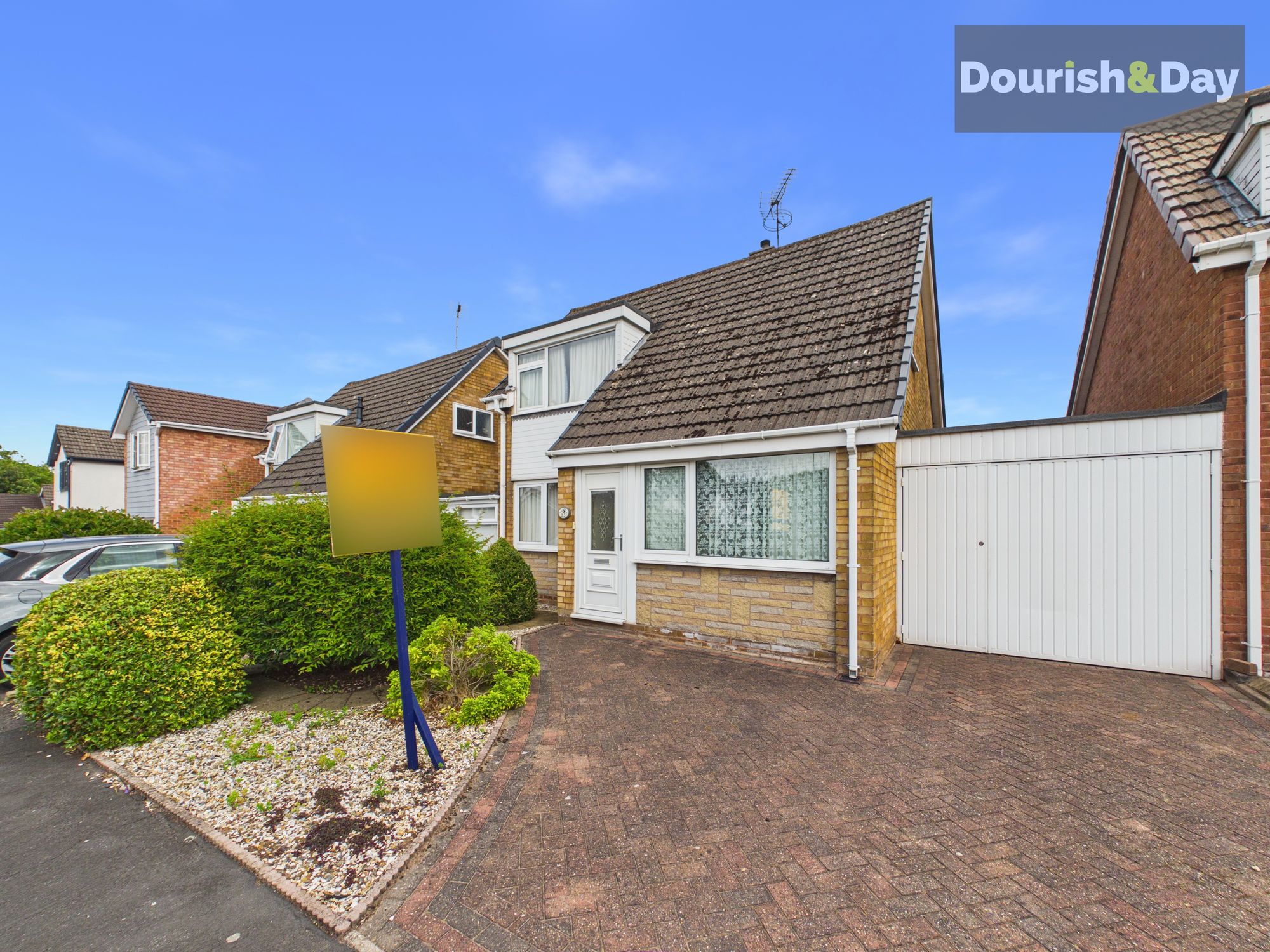 2 bed link detached house for sale in Cedar Way, Stafford, ST17 - Property Image 1